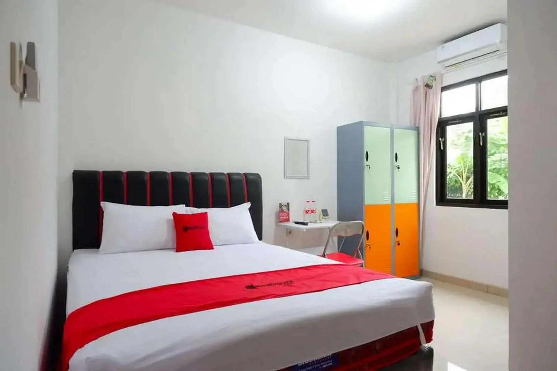 Bedroom, Bed in RedDoorz Syariah near Universitas Jenderal Soedirman 2 Bedroom, Bed in RedDoorz Syariah near Universitas Jenderal Soedirman 2