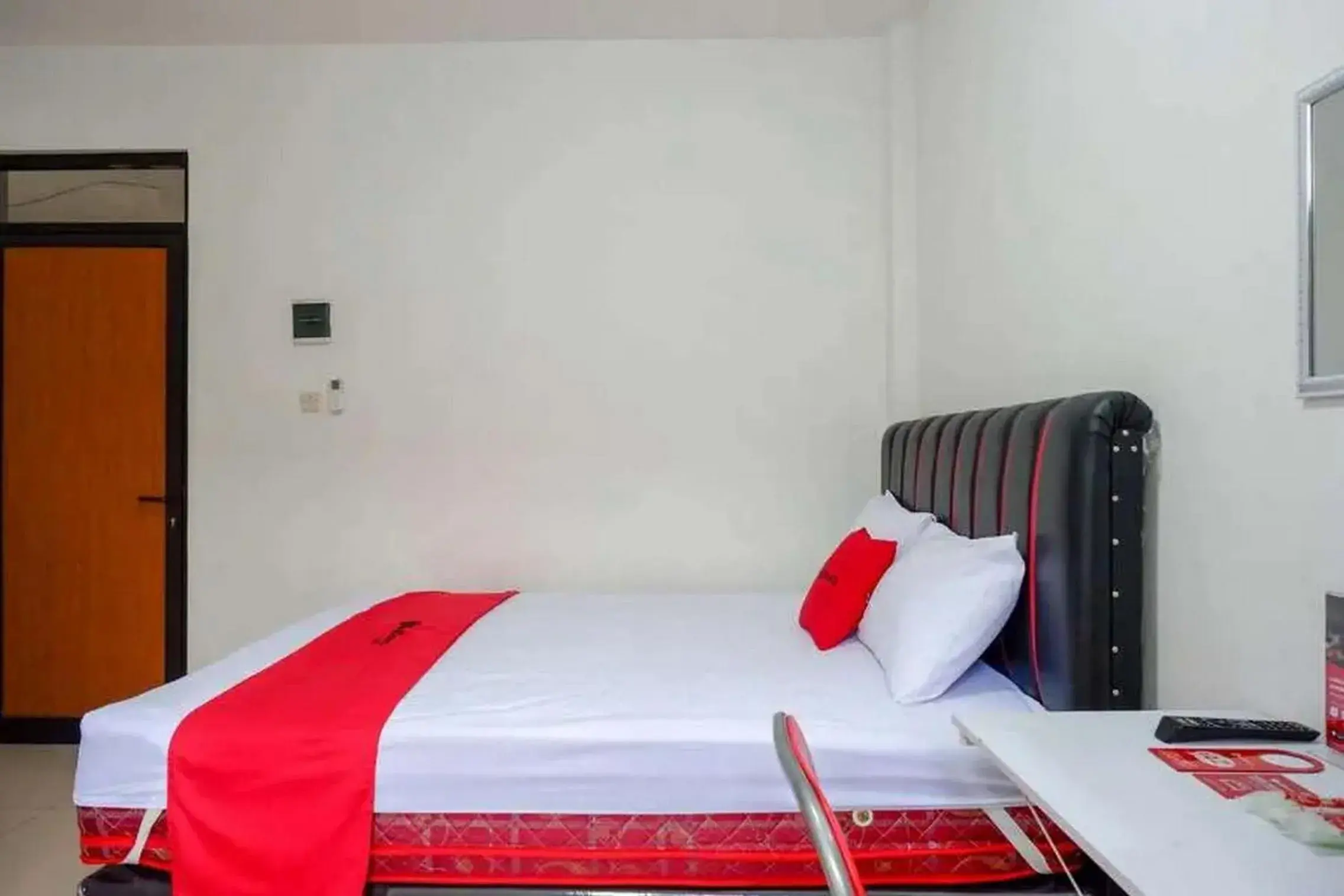 Bedroom, Bed in RedDoorz Syariah near Universitas Jenderal Soedirman 2 Bedroom, Bed in RedDoorz Syariah near Universitas Jenderal Soedirman 2