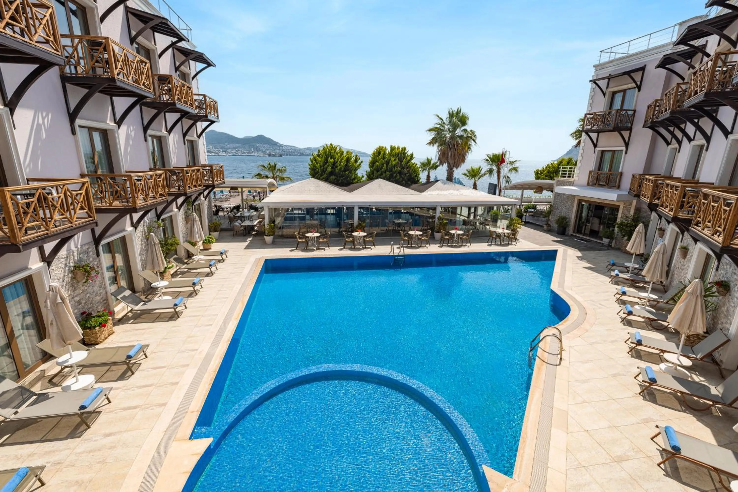 Pool view in Elite Hotel Yalıkavak