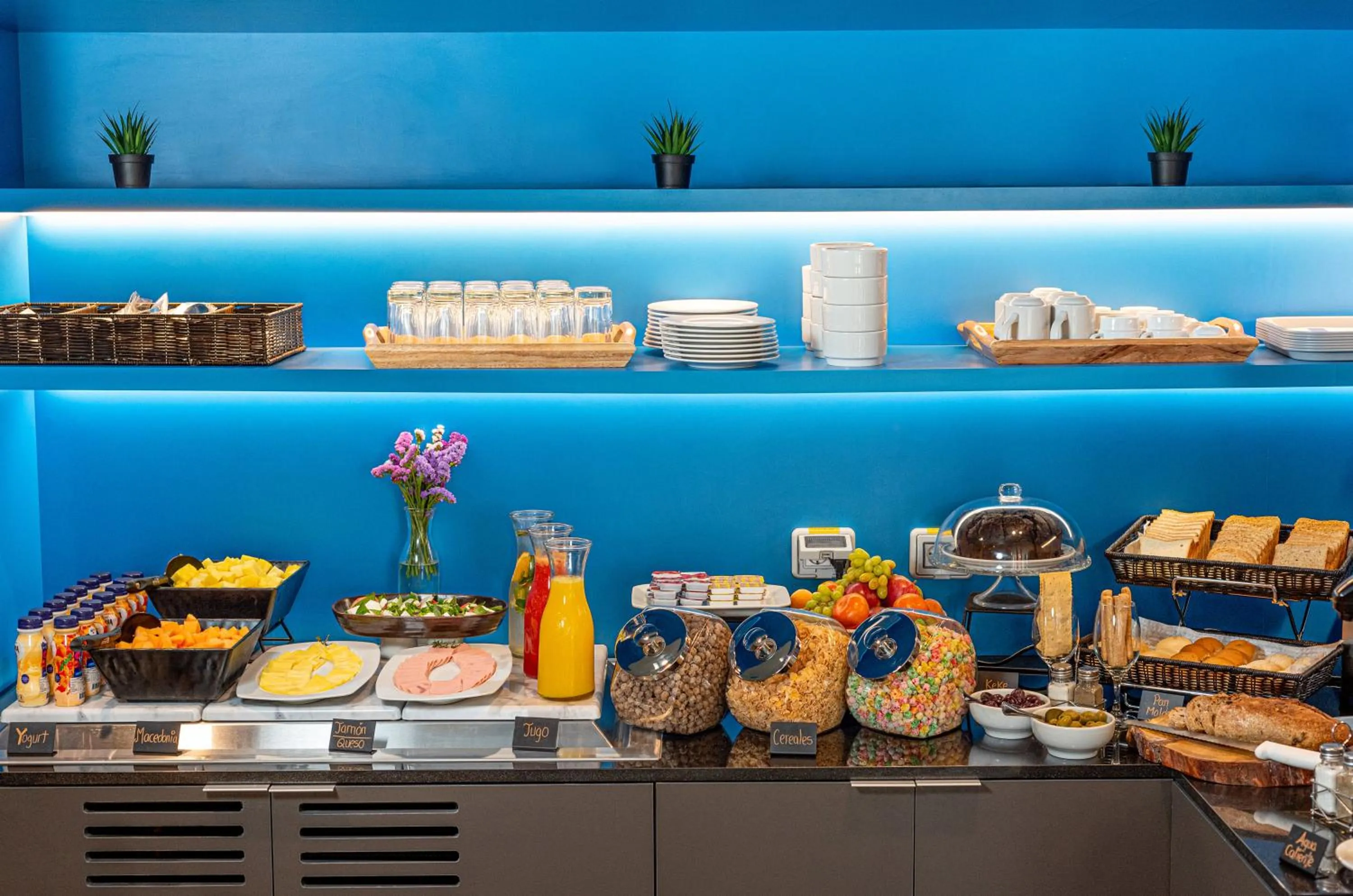 Restaurant/places to eat in ibis budget Lima Miraflores