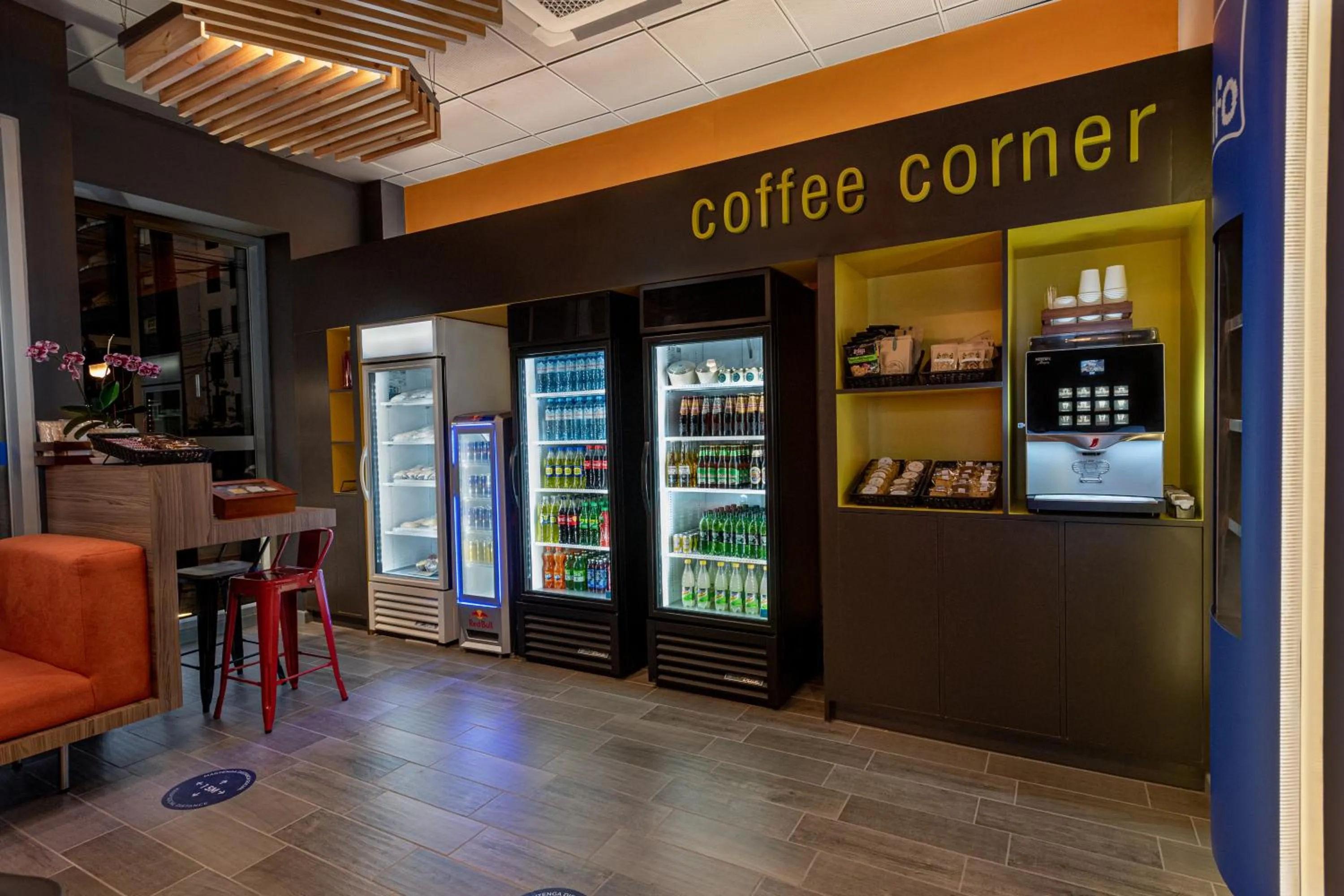 Shopping Area in ibis budget Lima Miraflores