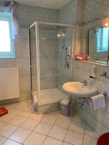 Bathroom in Steimke's Landhotel