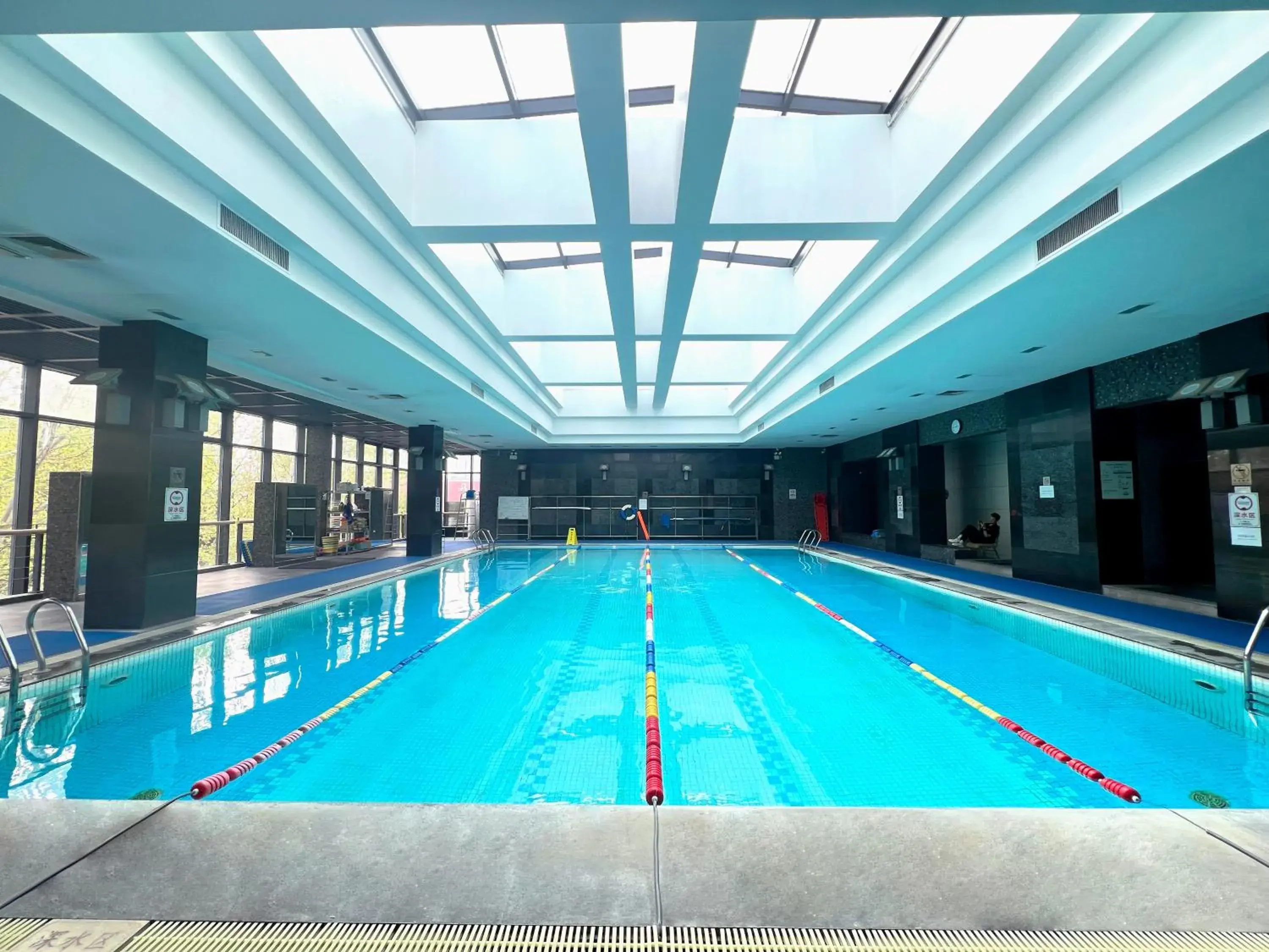 Swimming pool in Holiday Inn Temple Of Heaven Beijing by IHG Swimming pool in Holiday Inn Temple Of Heaven Beijing by IHG