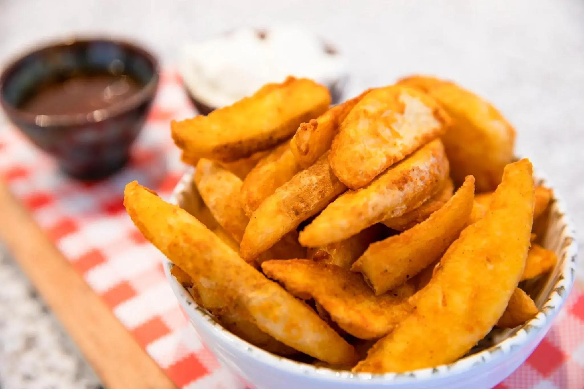 Lounge or bar in Holiday Inn Werribee by IHG Lounge or bar in Holiday Inn Werribee by IHG