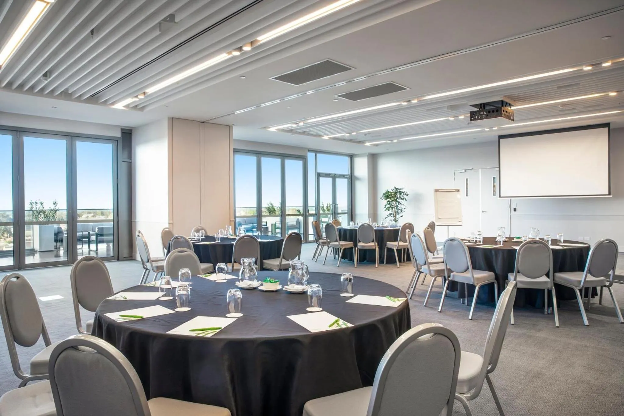 Meeting/conference room in Holiday Inn Werribee by IHG