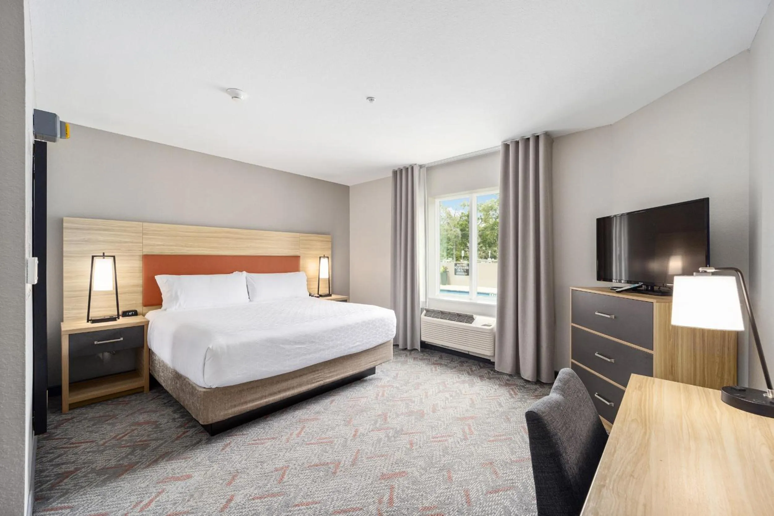 Bed in Candlewood Suites - Ocala I-75 by IHG