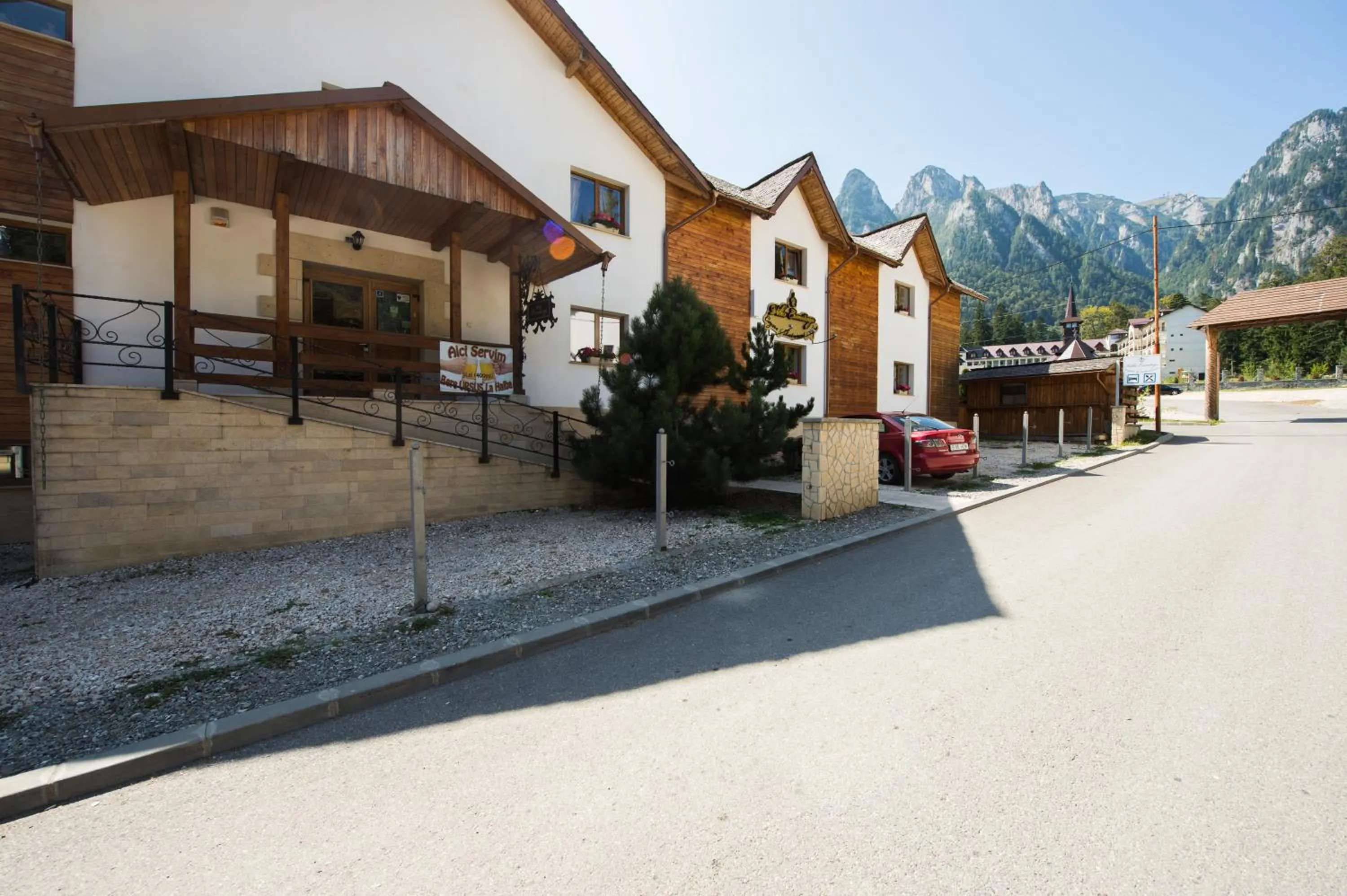 Property building in Villa Ermitage