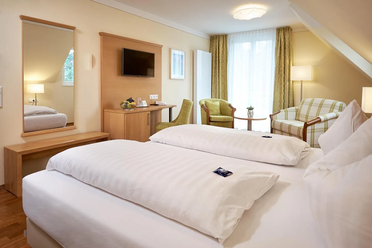 Bedroom, Bed in Flair Hotel Schwanen