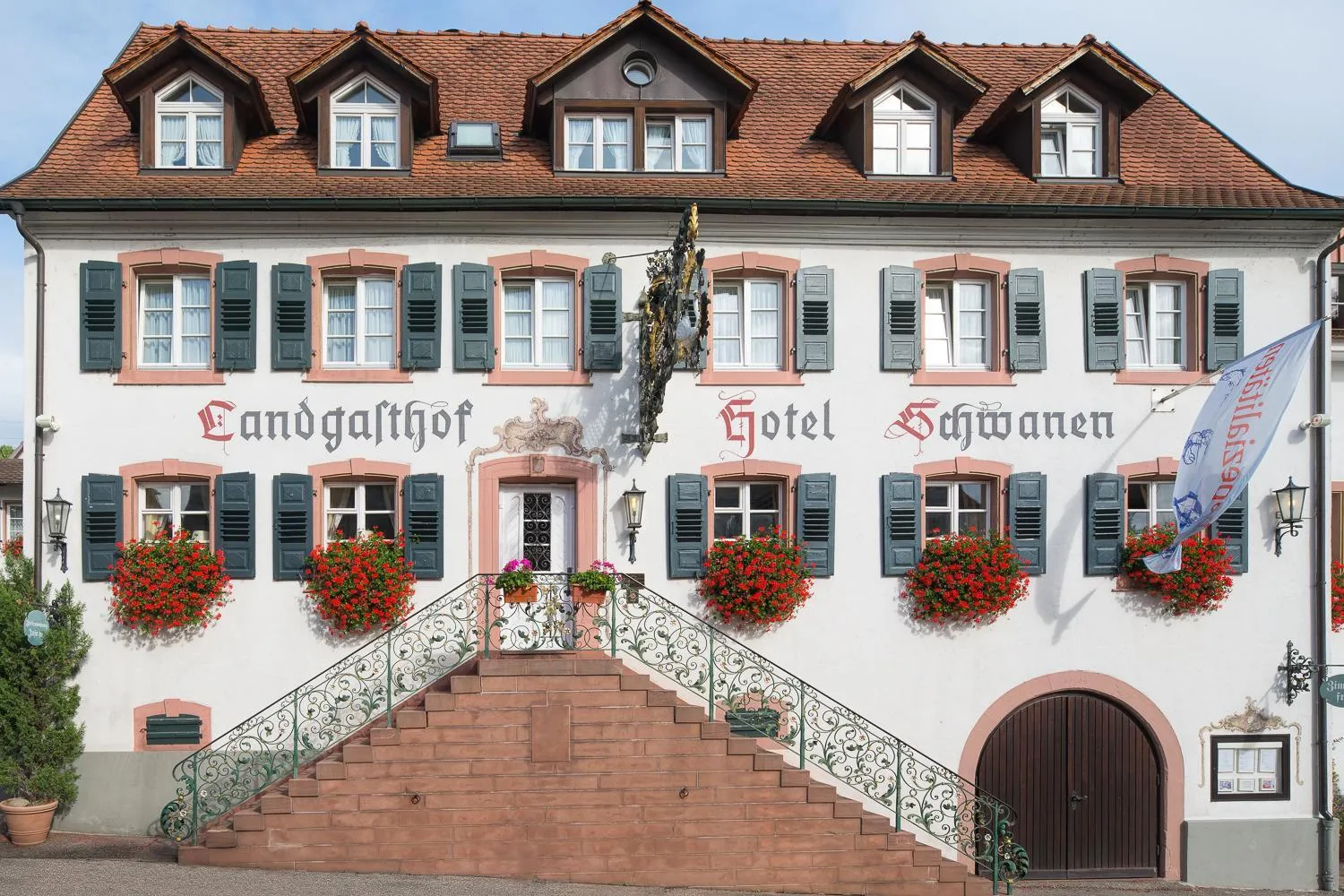 Facade/entrance in Flair Hotel Schwanen