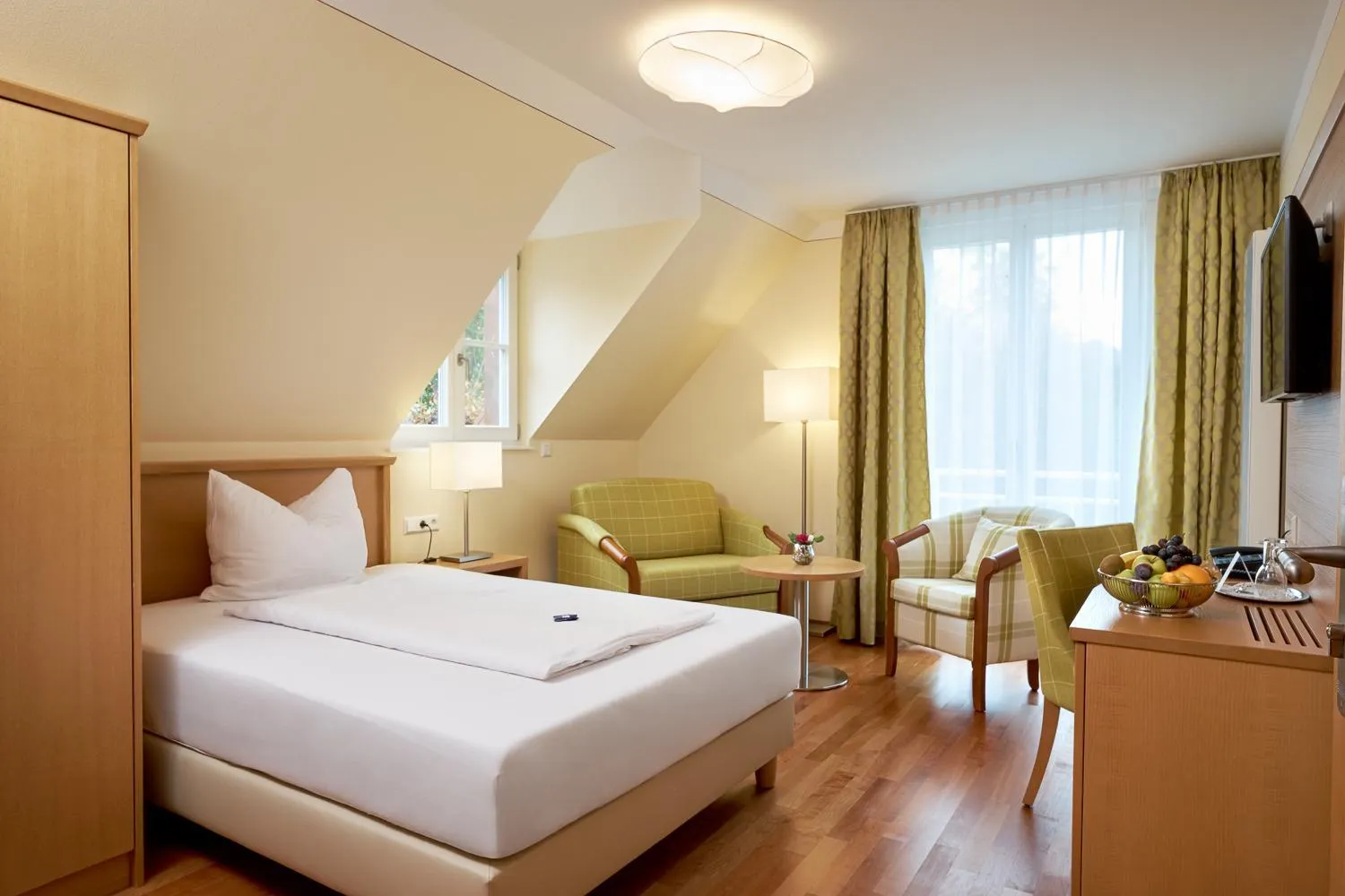Photo of the whole room, Bed in Flair Hotel Schwanen
