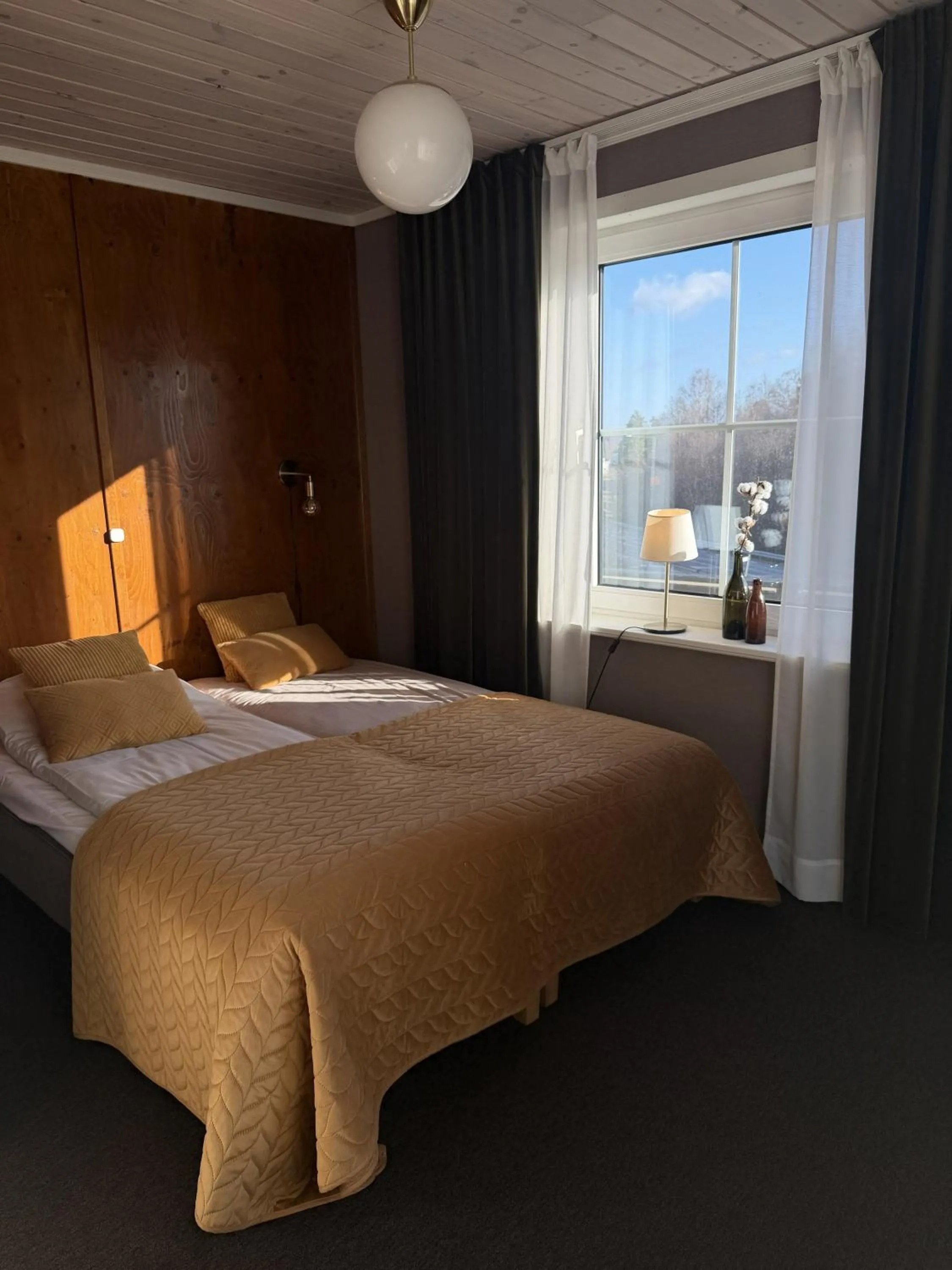 Property building, Bed in Villa Bergli