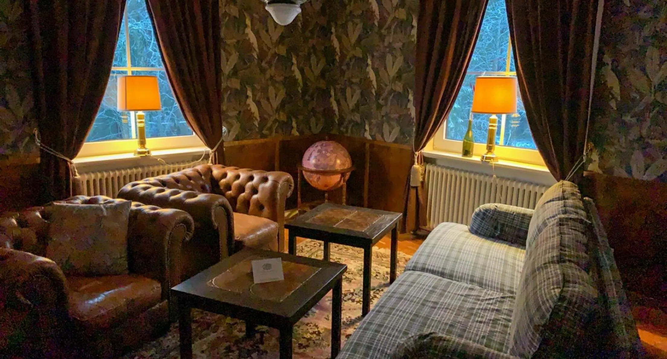 Library, Bed in Villa Bergli