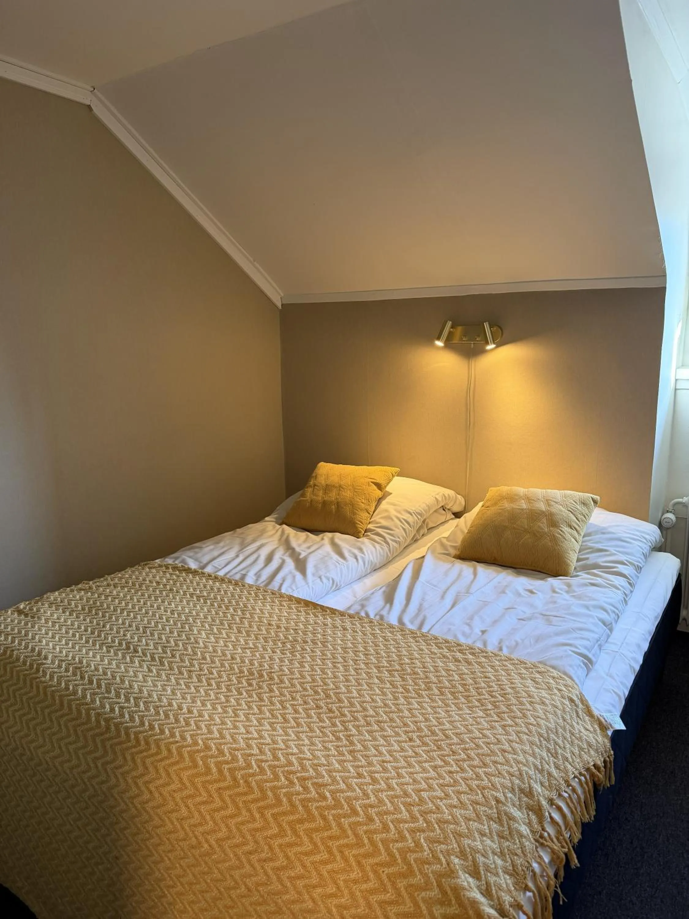 Property building, Bed in Villa Bergli