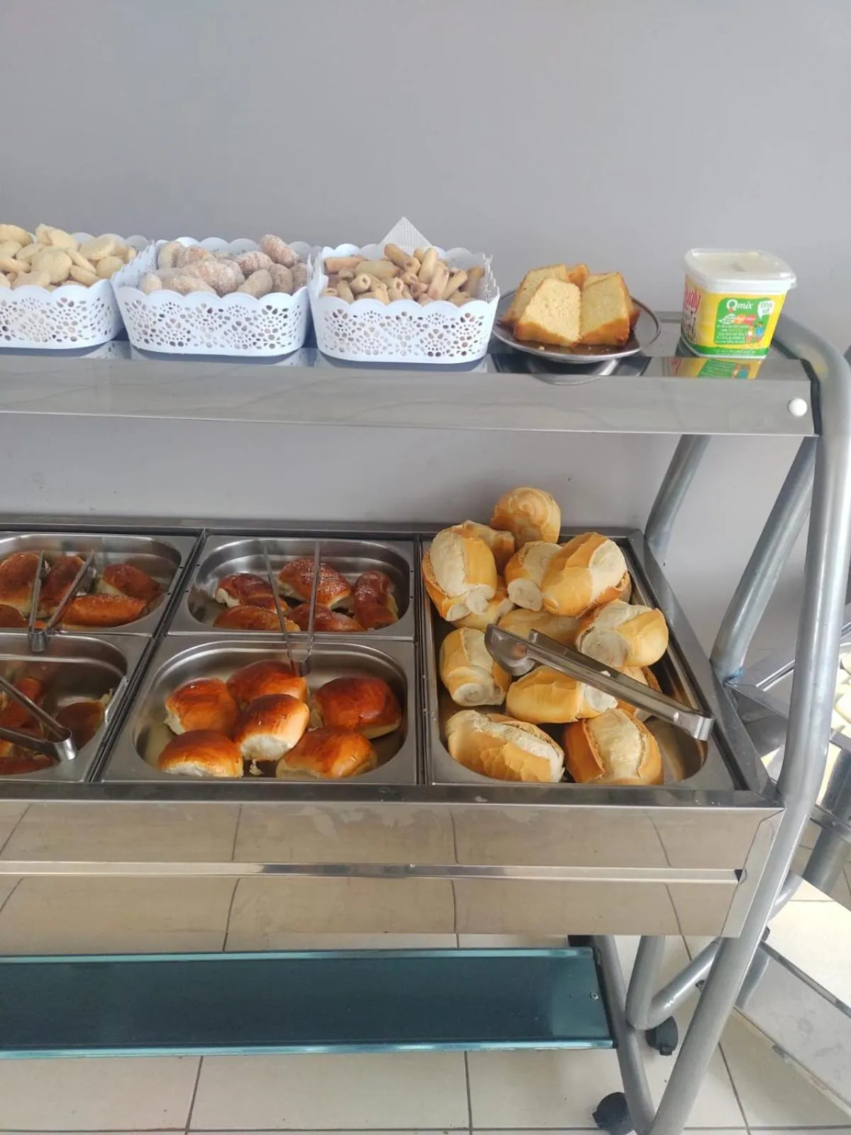 Buffet breakfast in Pousada Bella Vista