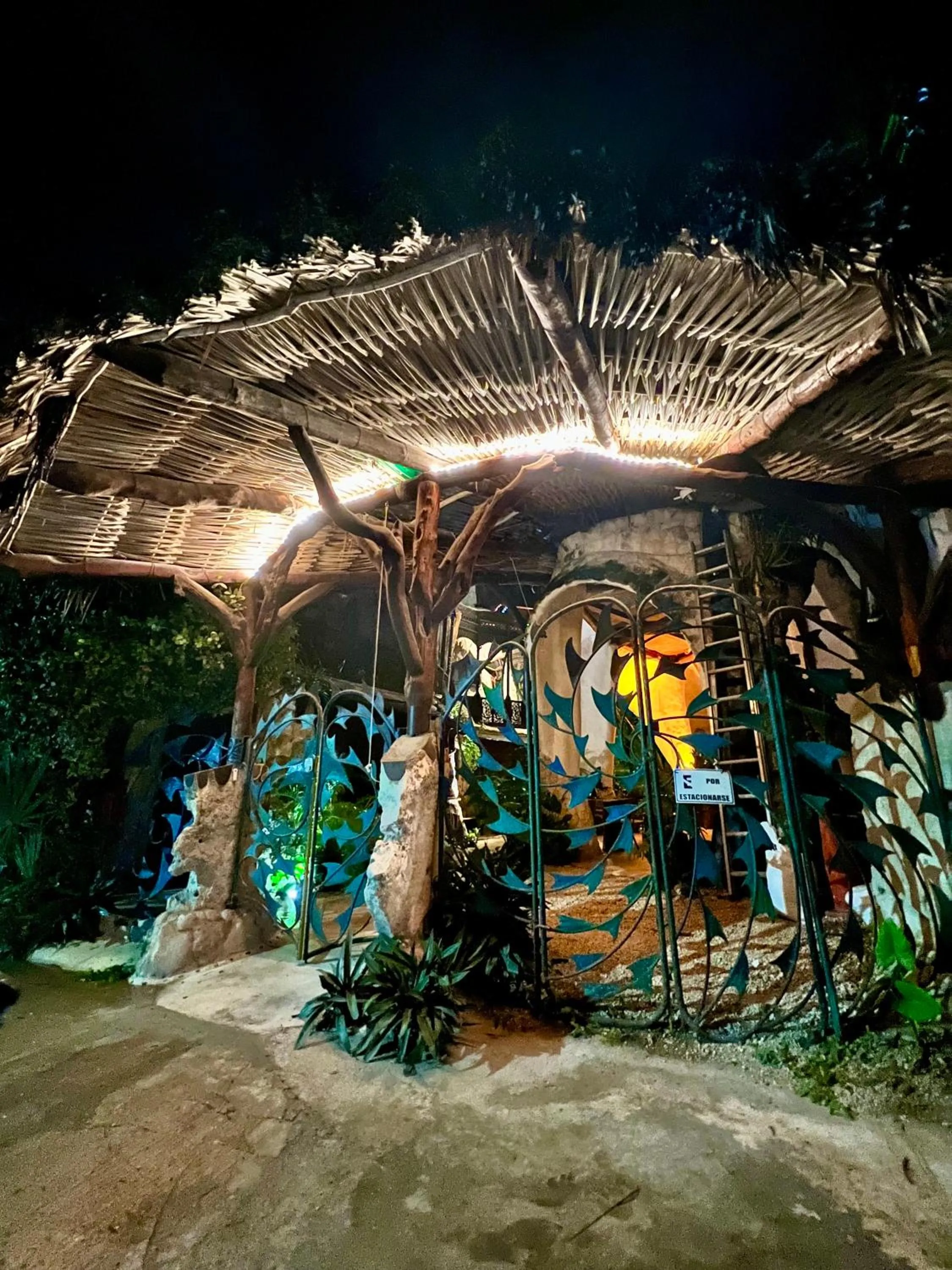 Facade/entrance in La Quinta Orquídea