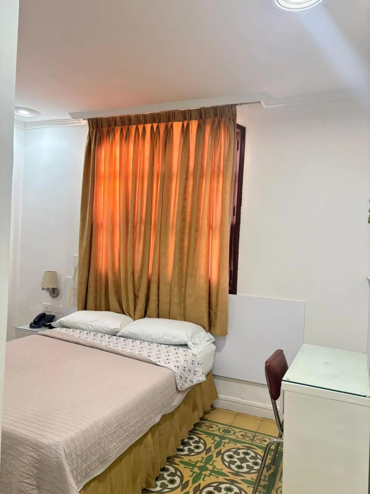 Swimming pool, Bed in Hotel Chucarima