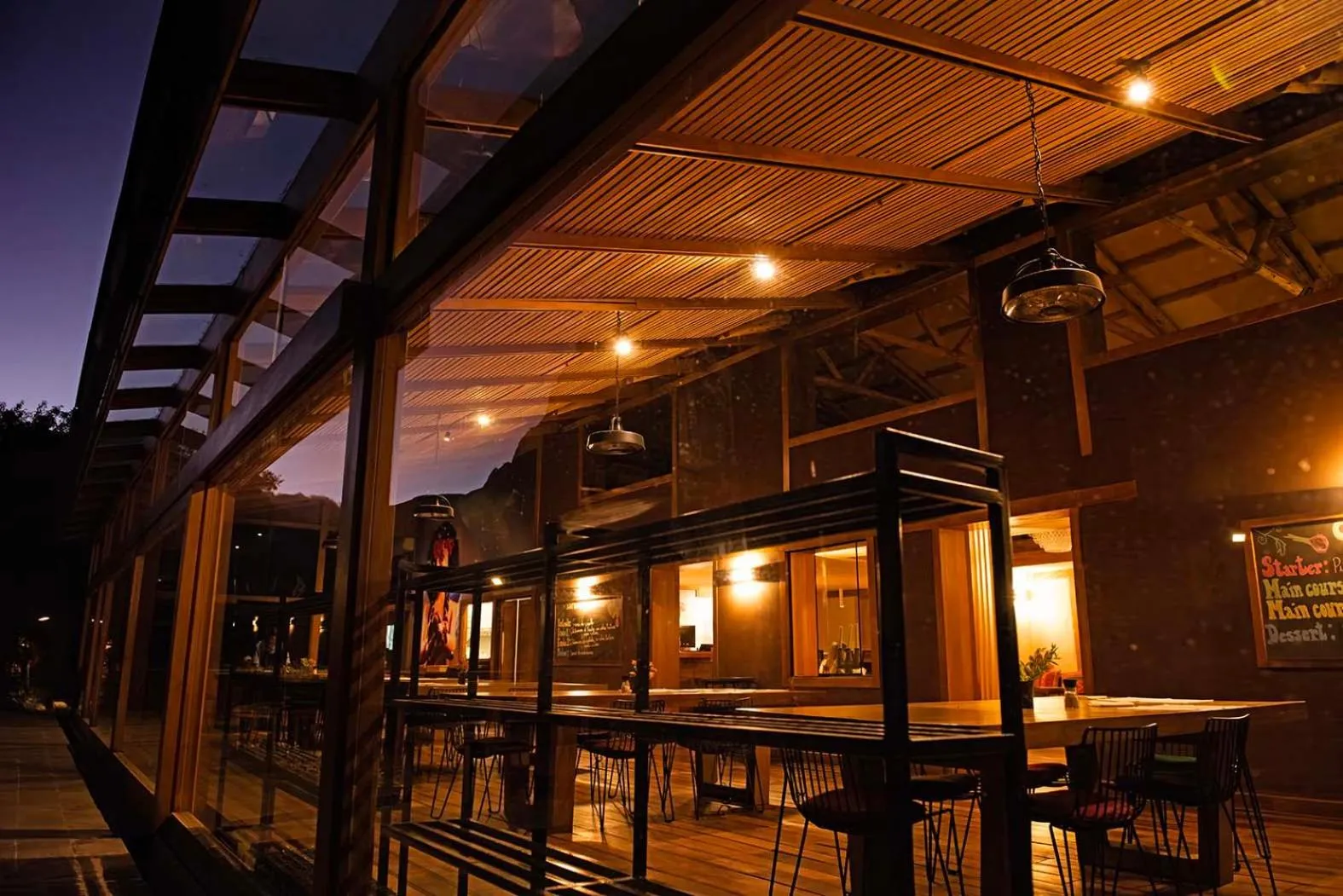 Restaurant/places to eat in Las Qolqas EcoResort Ollantaytambo