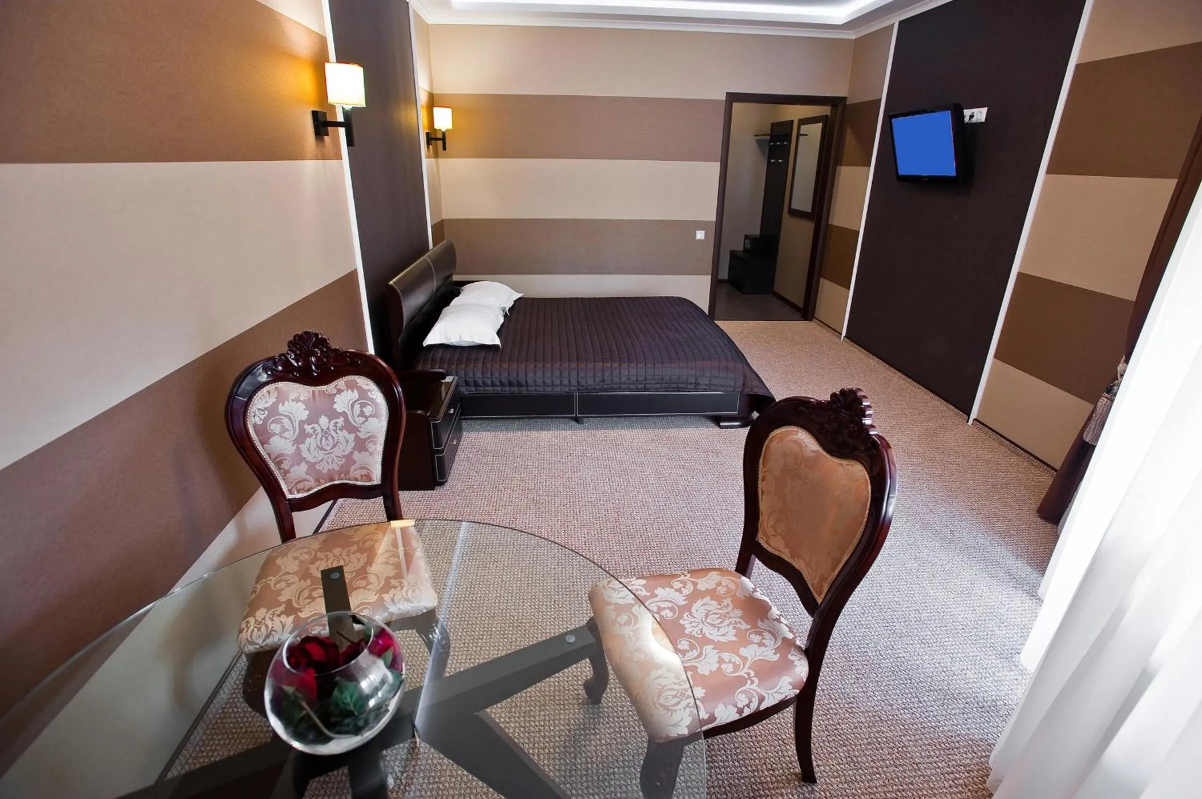 Decorative detail, Bed in Hotel Complex Dacha