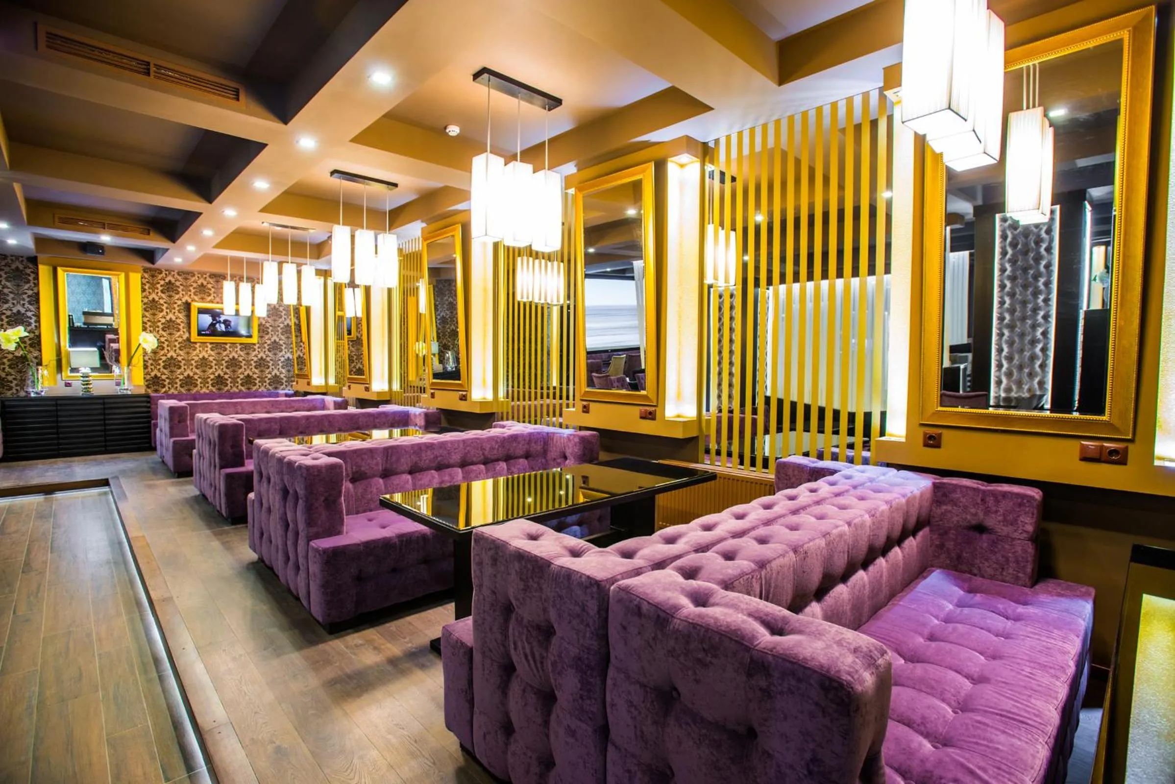 Restaurant/places to eat in Hotel Complex Dacha