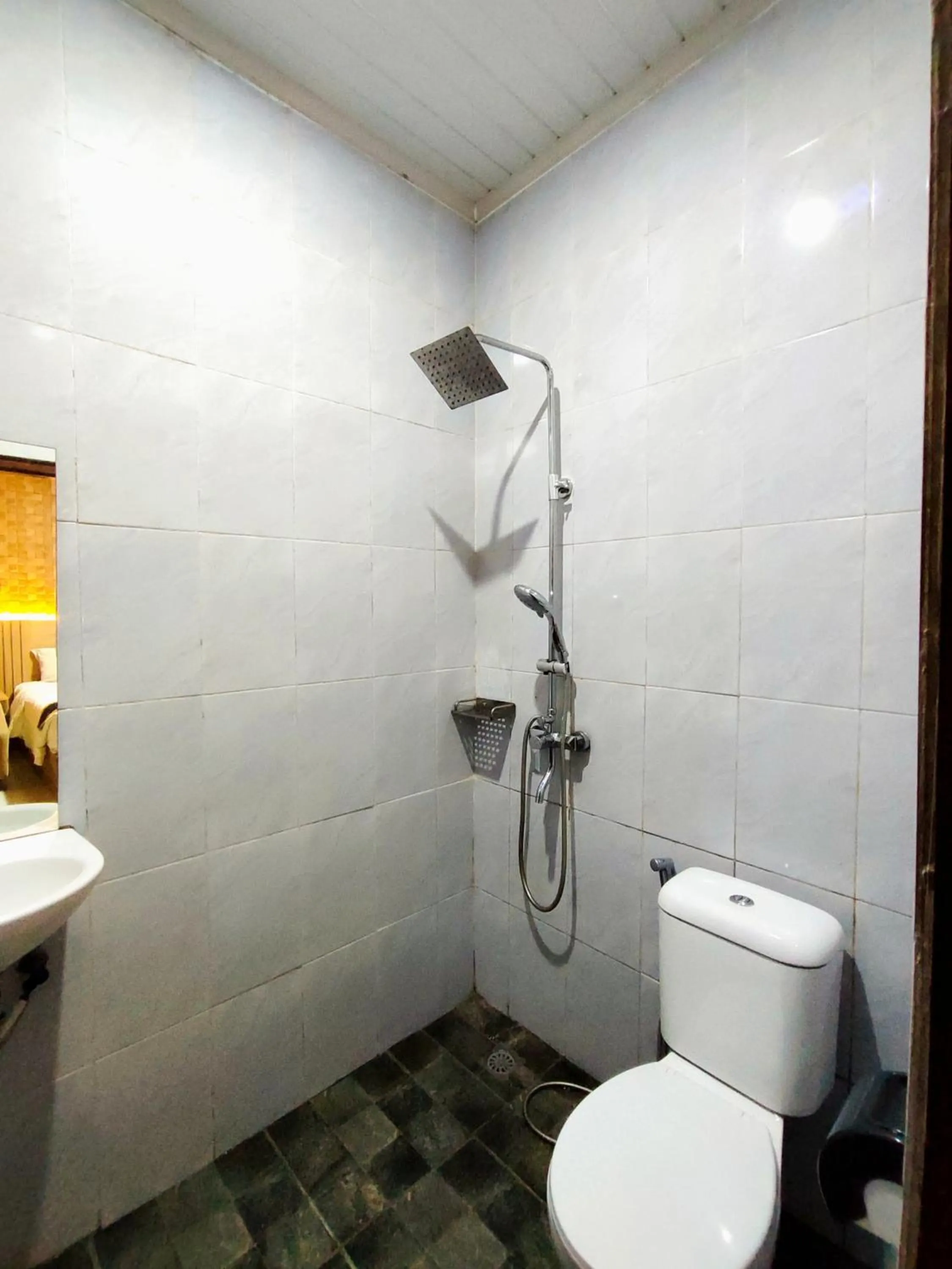 Chevilly Resort & Camp