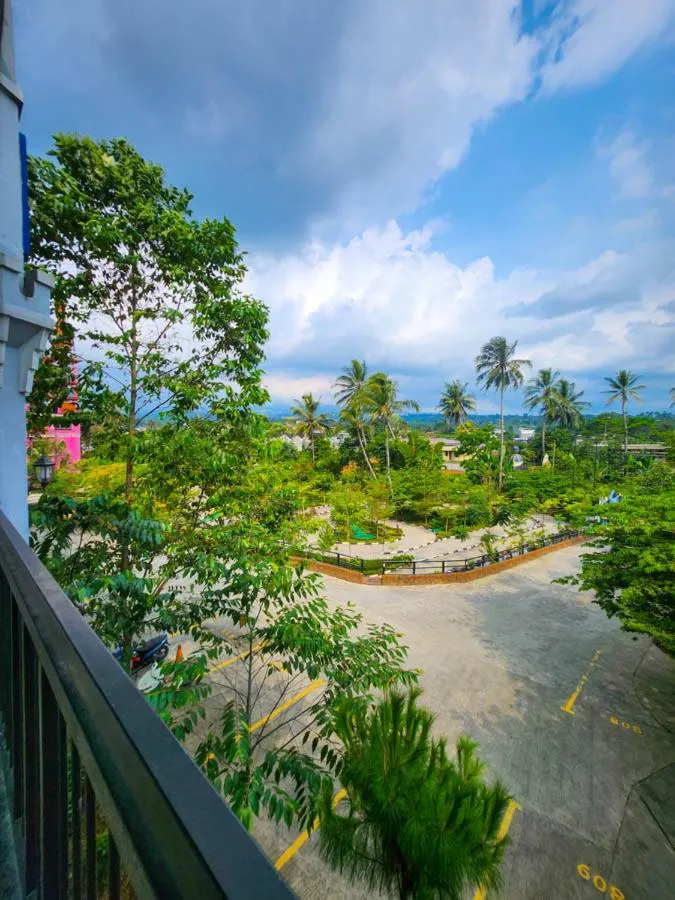 Chevilly Resort & Camp