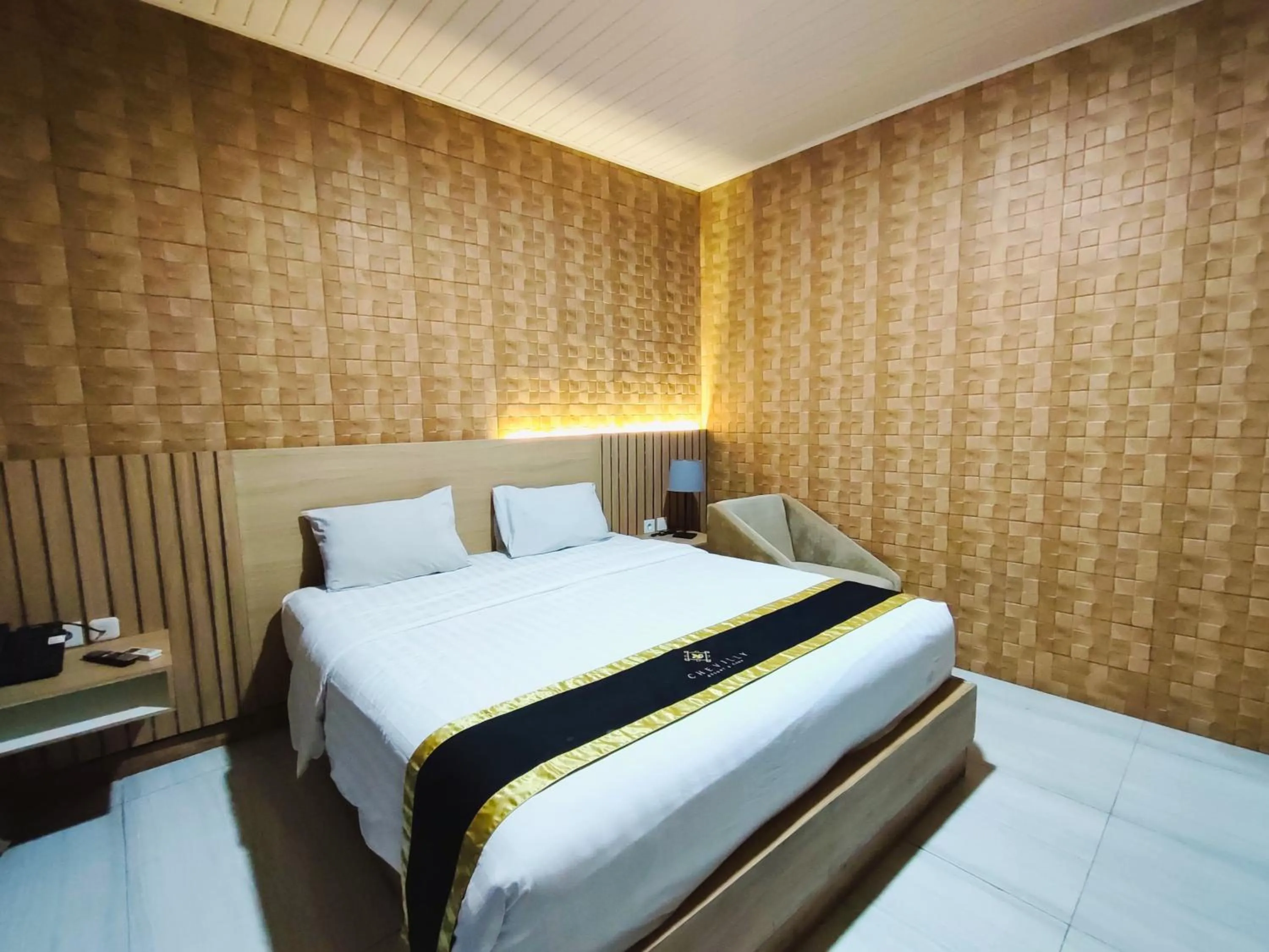 Bed in Chevilly Resort & Camp