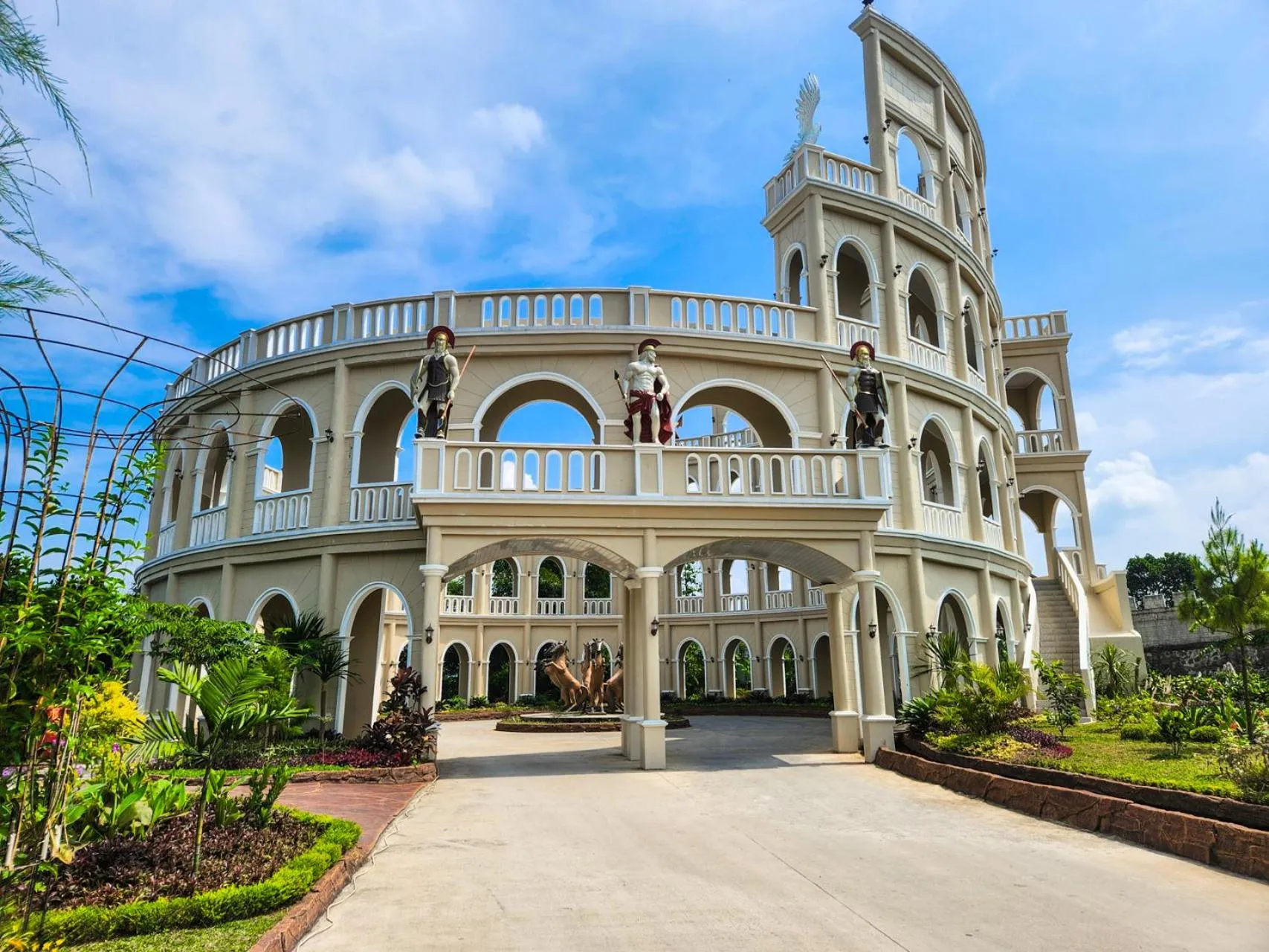 Chevilly Resort & Camp