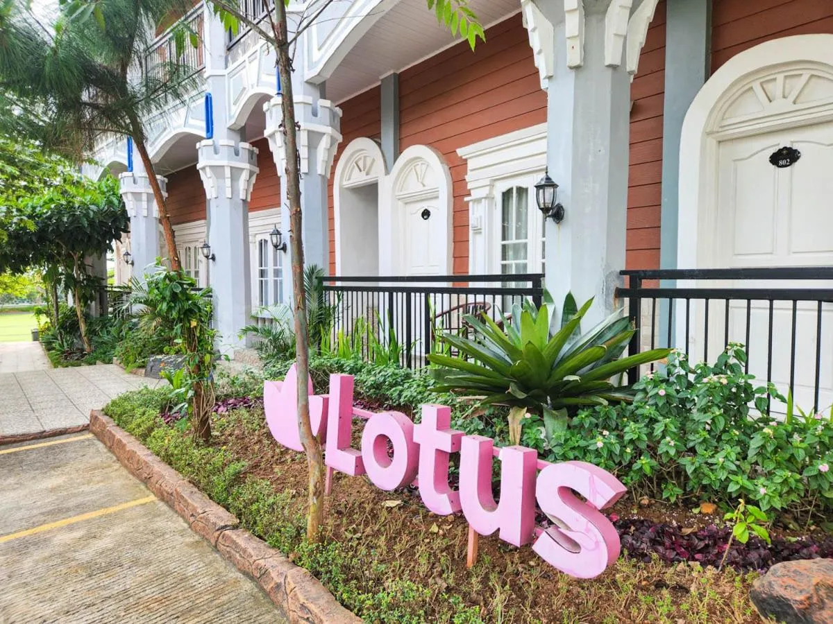 Chevilly Resort & Camp