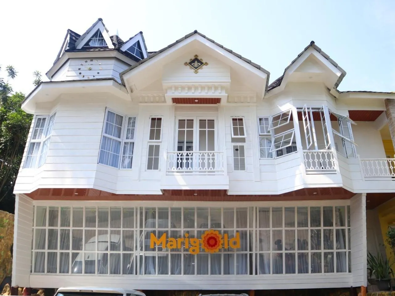 Property building in Chevilly Resort & Camp