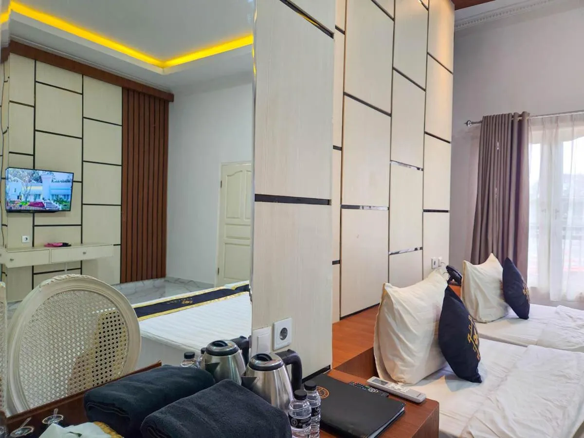 Bed in Chevilly Resort & Camp