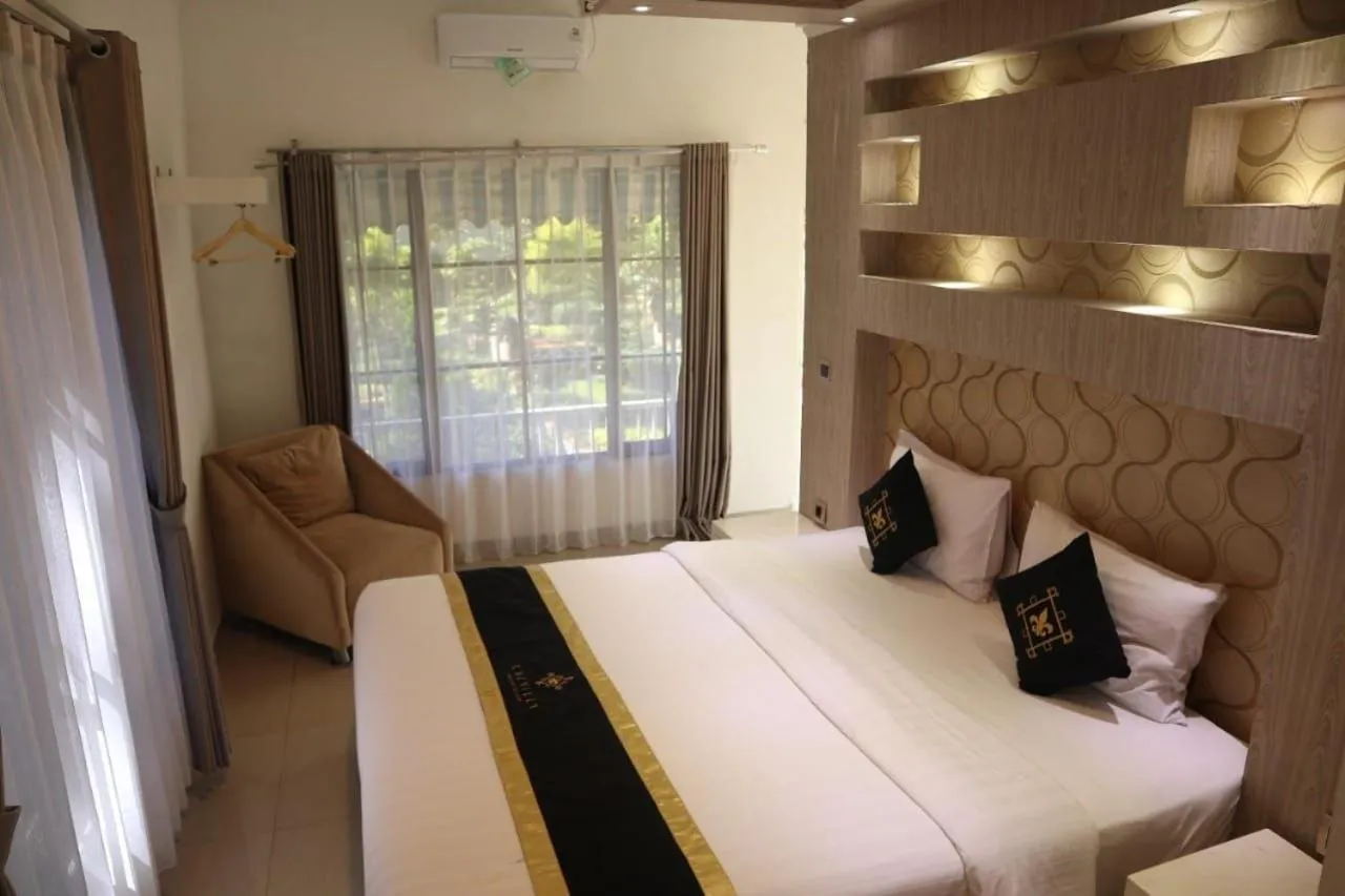 Bed in Chevilly Resort & Camp