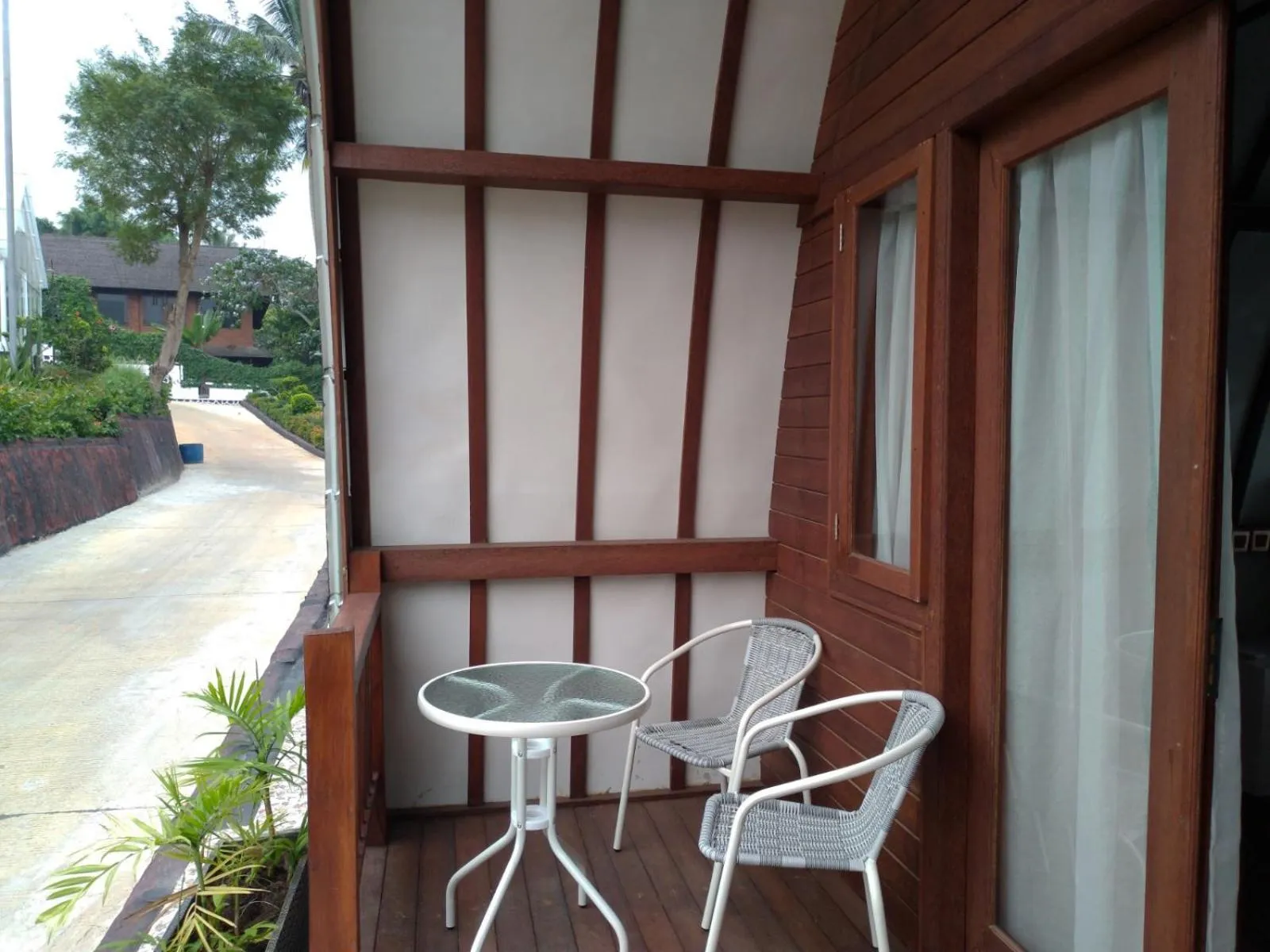 Day in Chevilly Resort & Camp