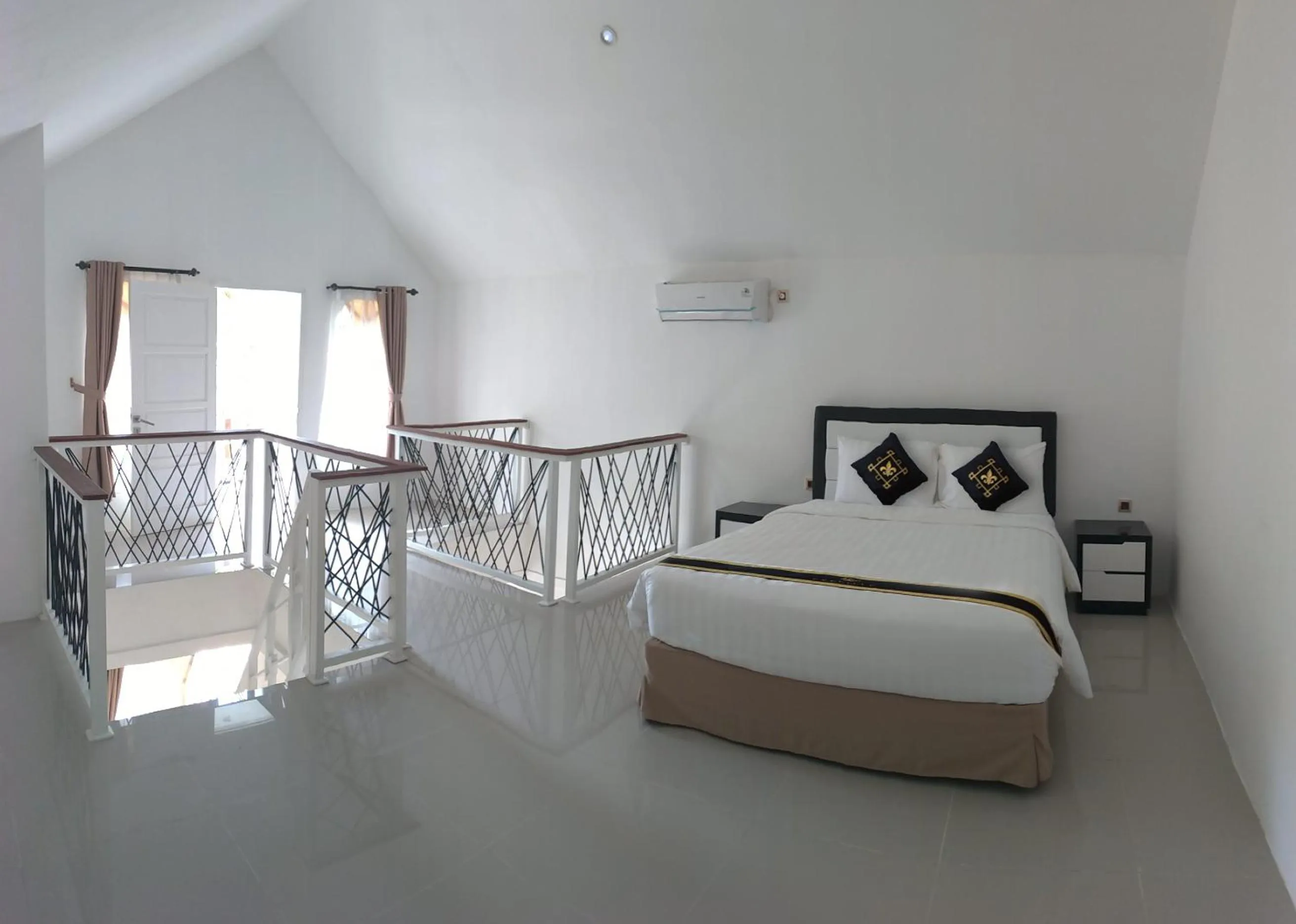 Bedroom, Bed in Chevilly Resort & Camp