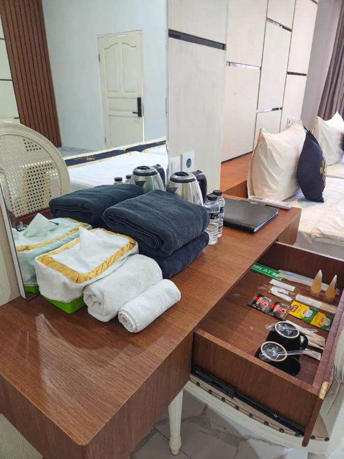 Bed in Chevilly Resort & Camp