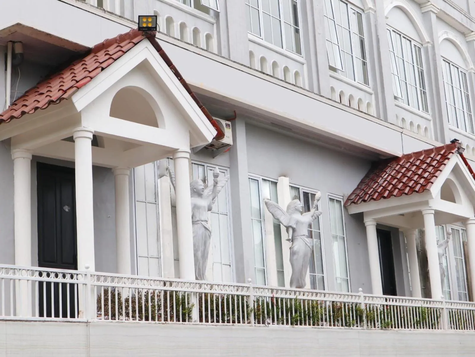 Property building in Chevilly Resort & Camp