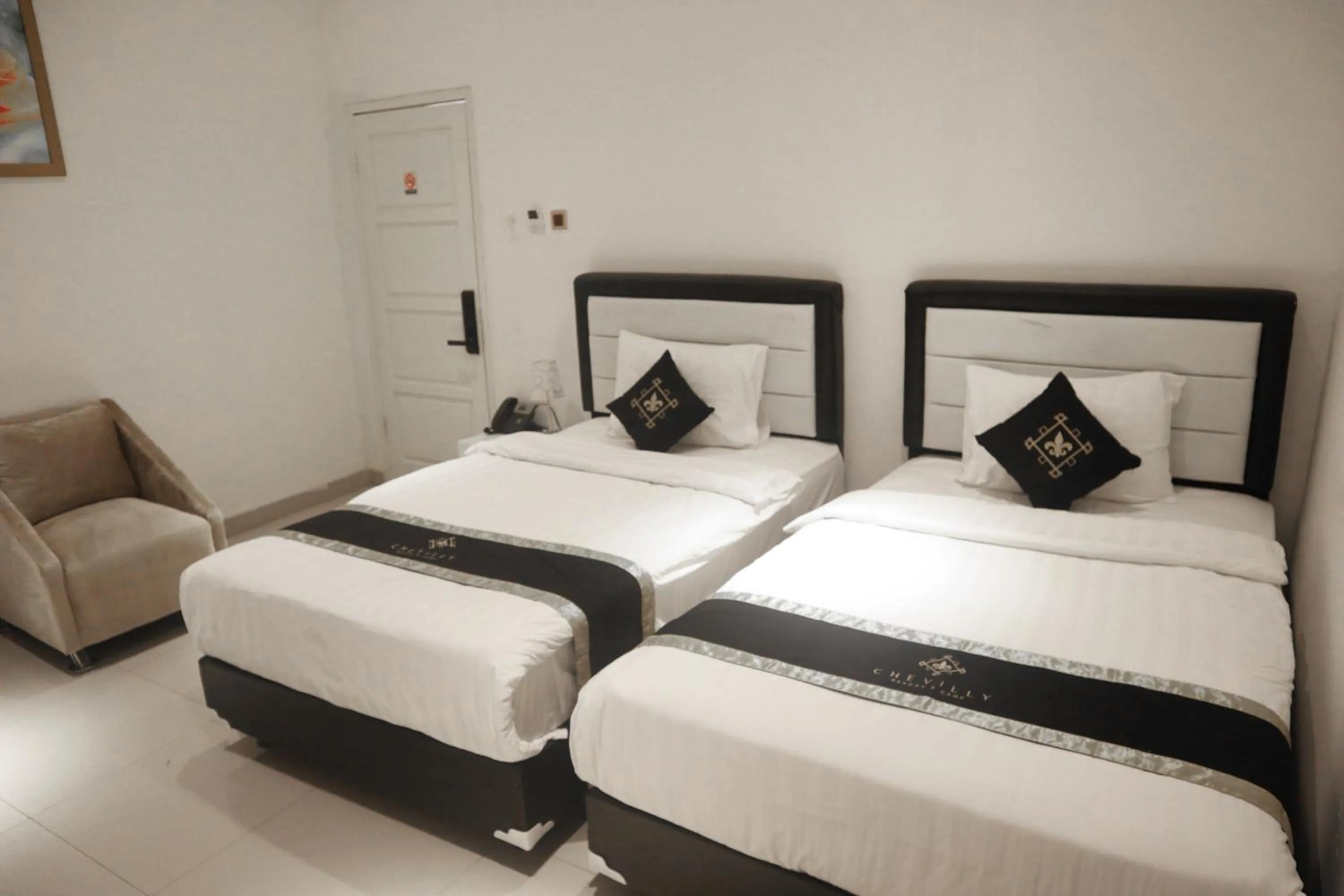 Bedroom, Bed in Chevilly Resort & Camp