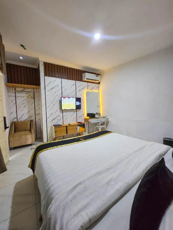 Bed in Chevilly Resort & Camp