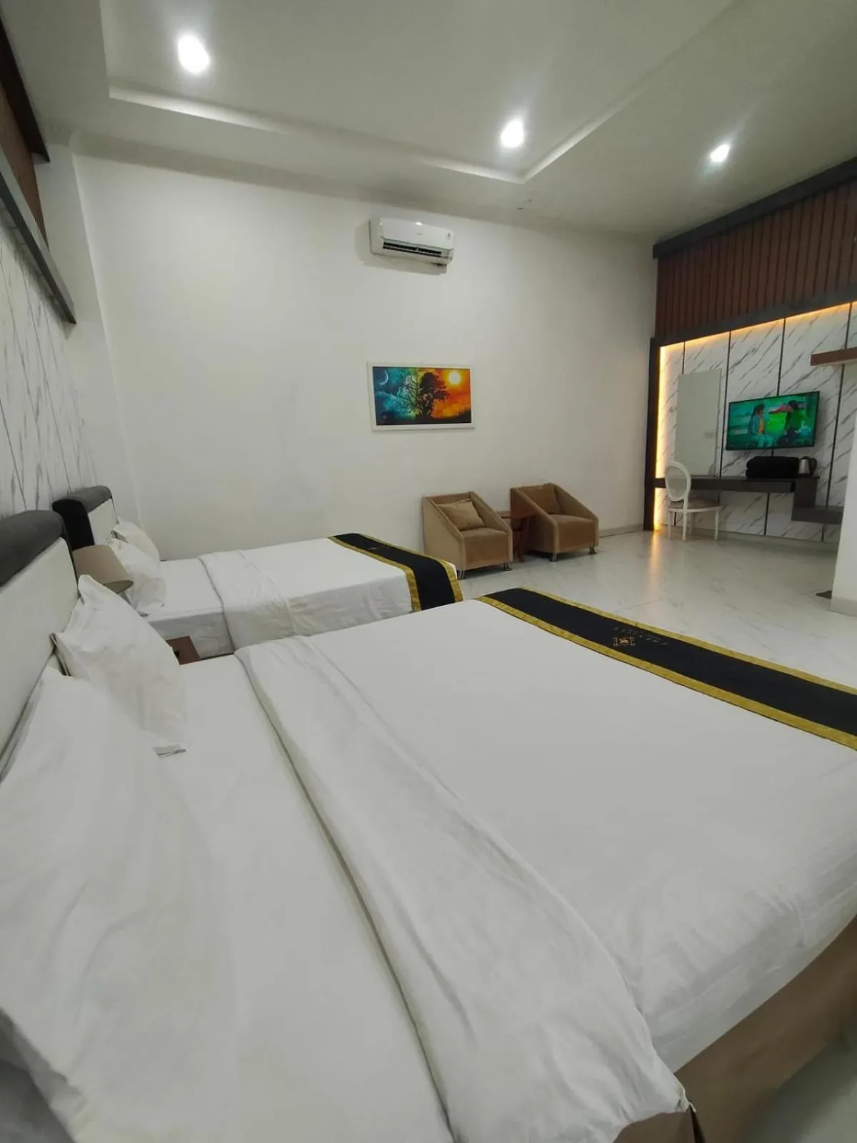 Bedroom, Bed in Chevilly Resort & Camp