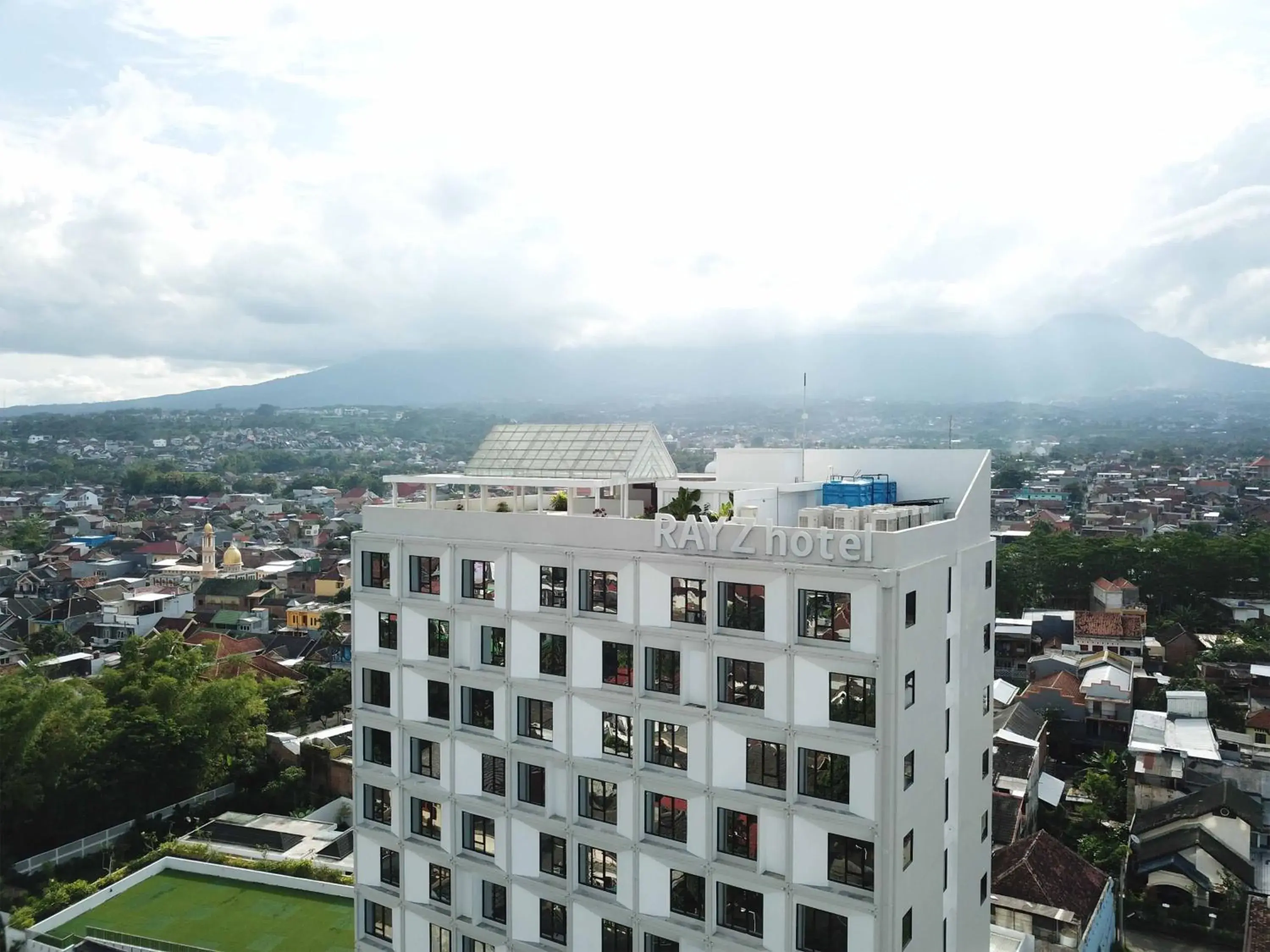 Property building in Rayz UMM Hotel Malang Property building in Rayz UMM Hotel Malang
