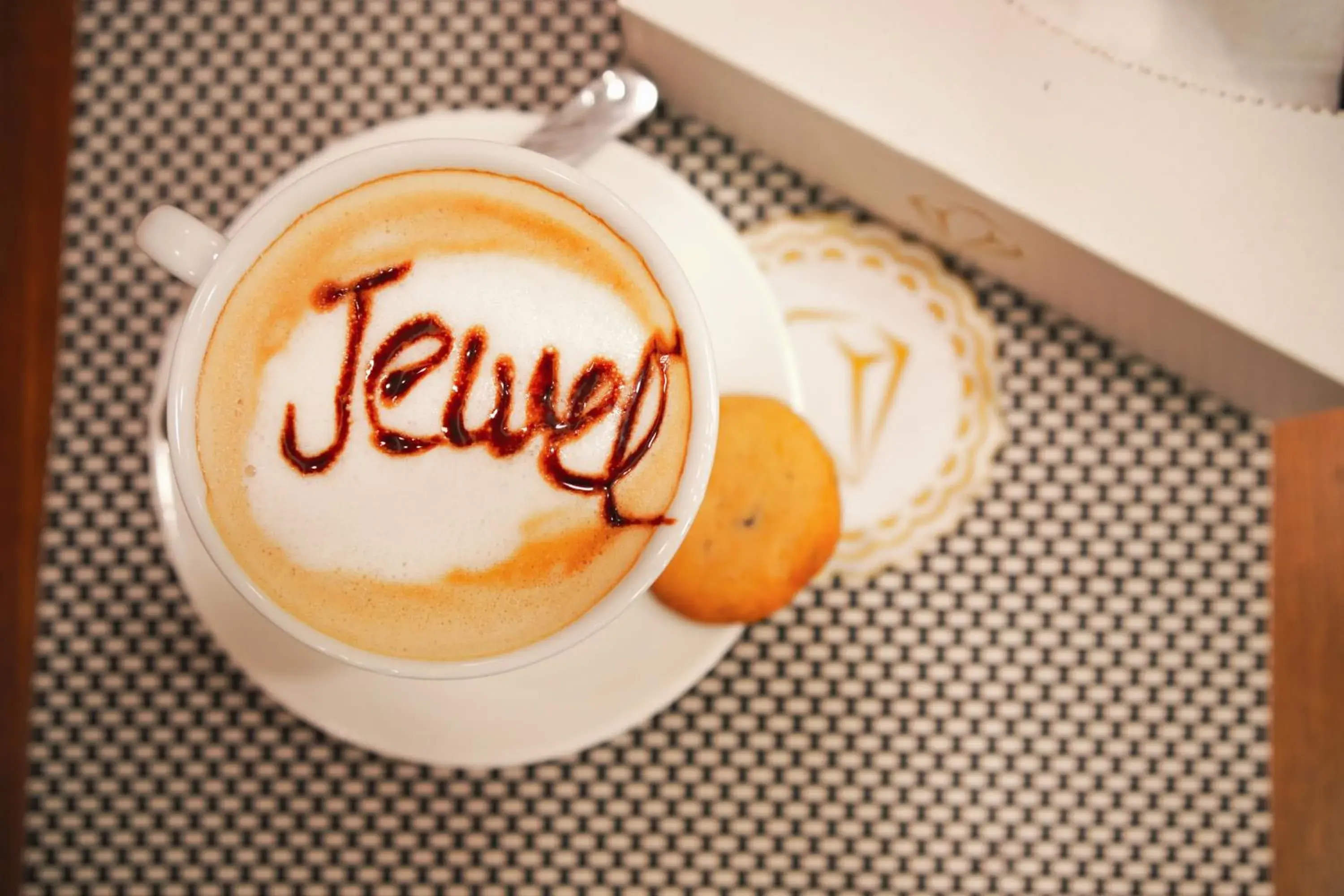 Restaurant/places to eat in Jewel Green Mountain Hotel Restaurant/places to eat in Jewel Green Mountain Hotel