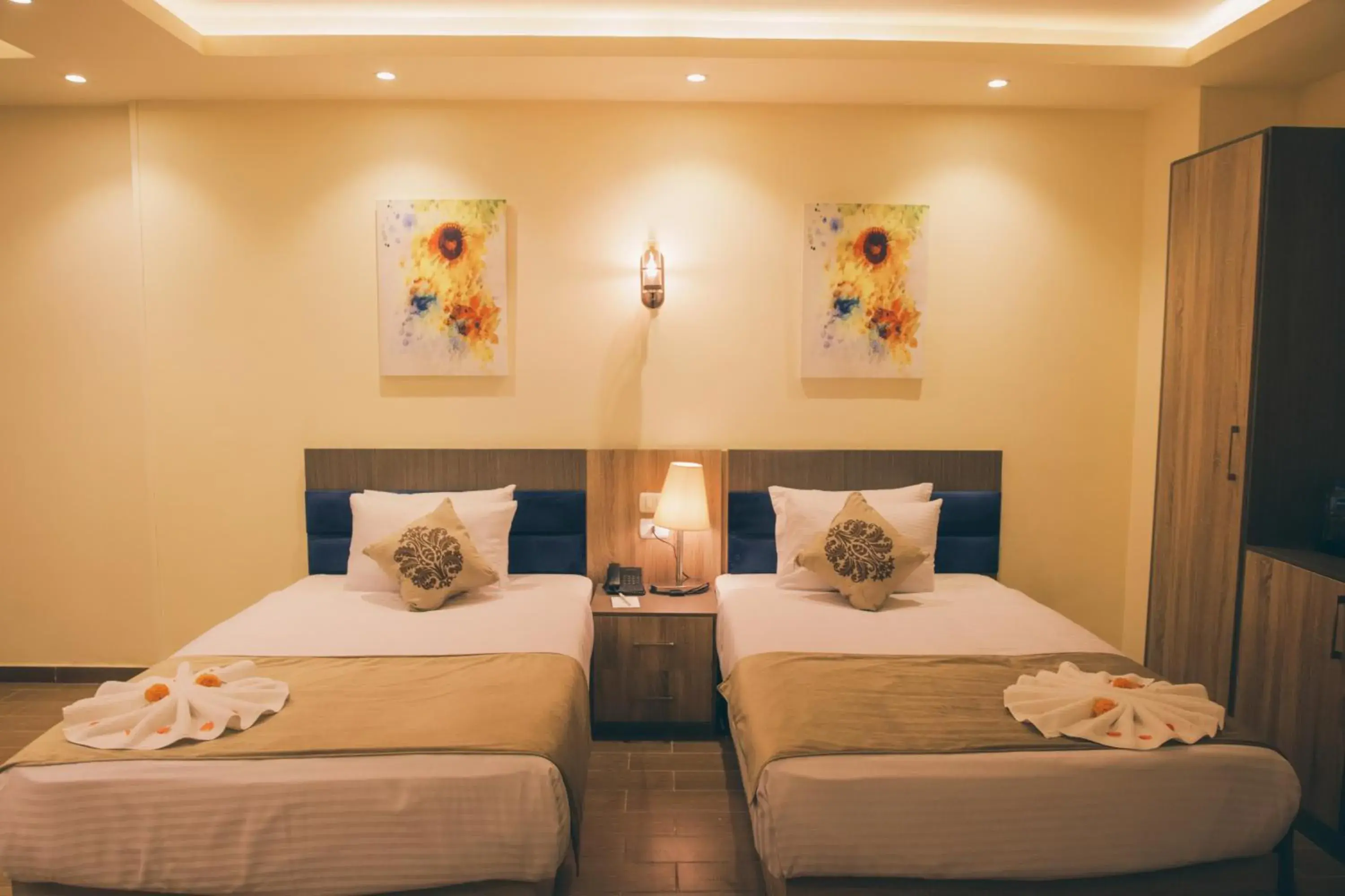 Photo of the whole room, Bed in Jewel Green Mountain Hotel Photo of the whole room, Bed in Jewel Green Mountain Hotel