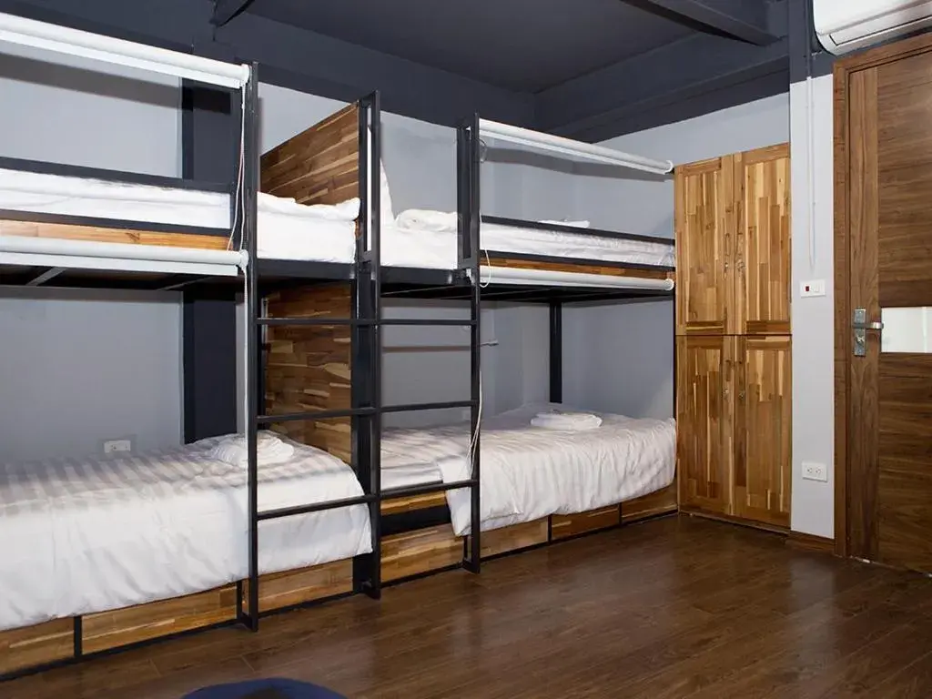 Bed in Ha Noi Re Hostel Bed in Ha Noi Re Hostel