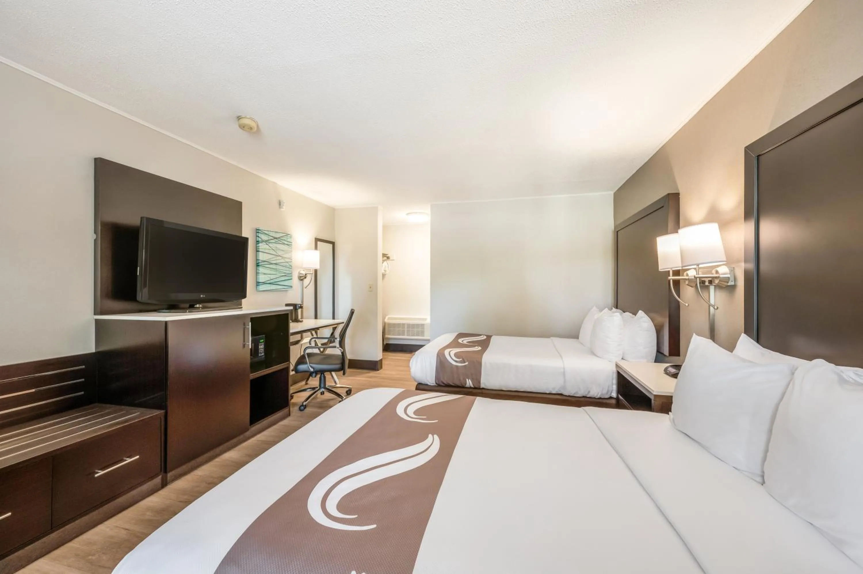 Bedroom, Bed in Quality Inn Poughkeepsie