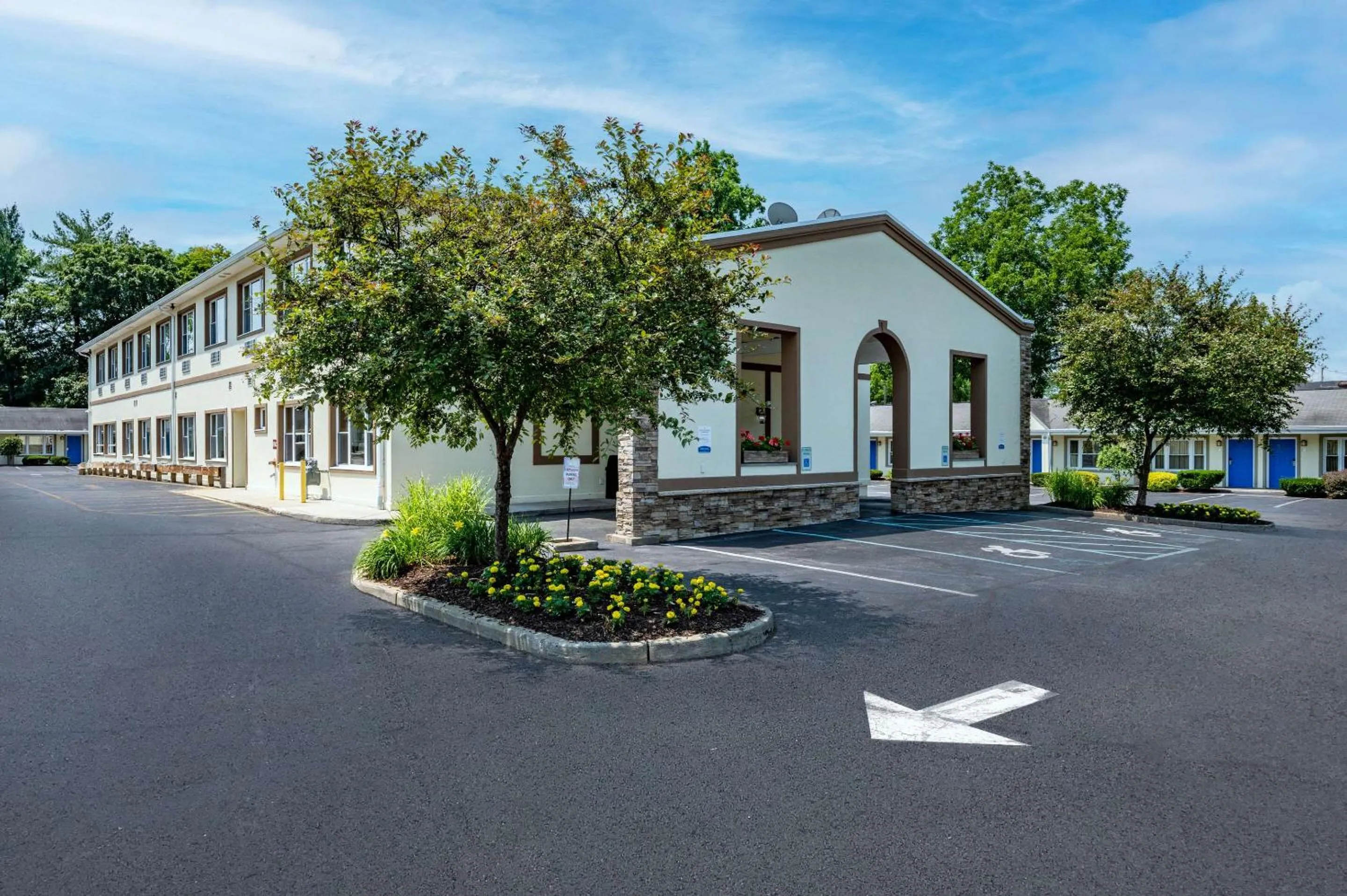 Property building in Quality Inn Poughkeepsie