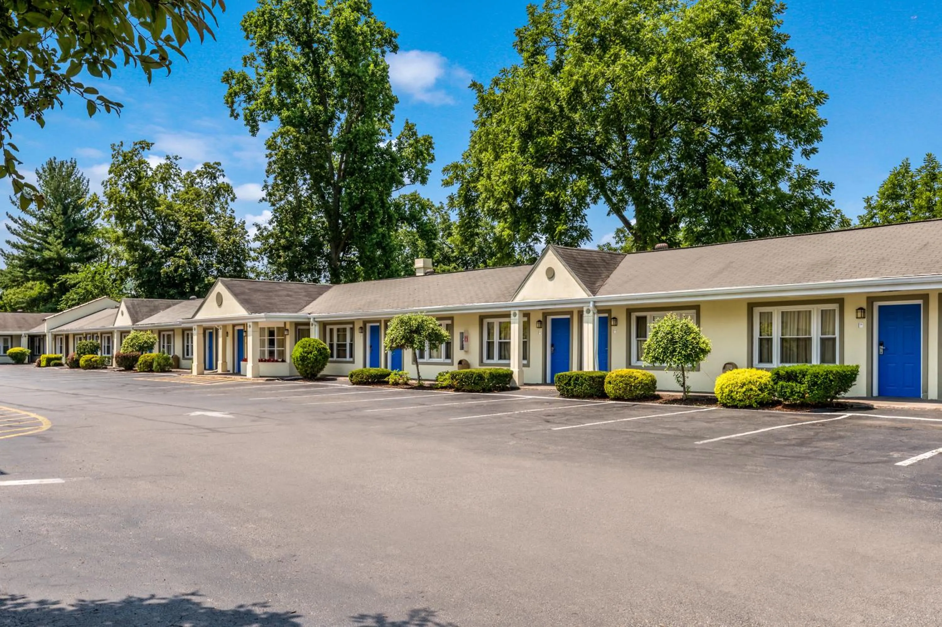 Property building in Rodeway Inn Poughkeepsie