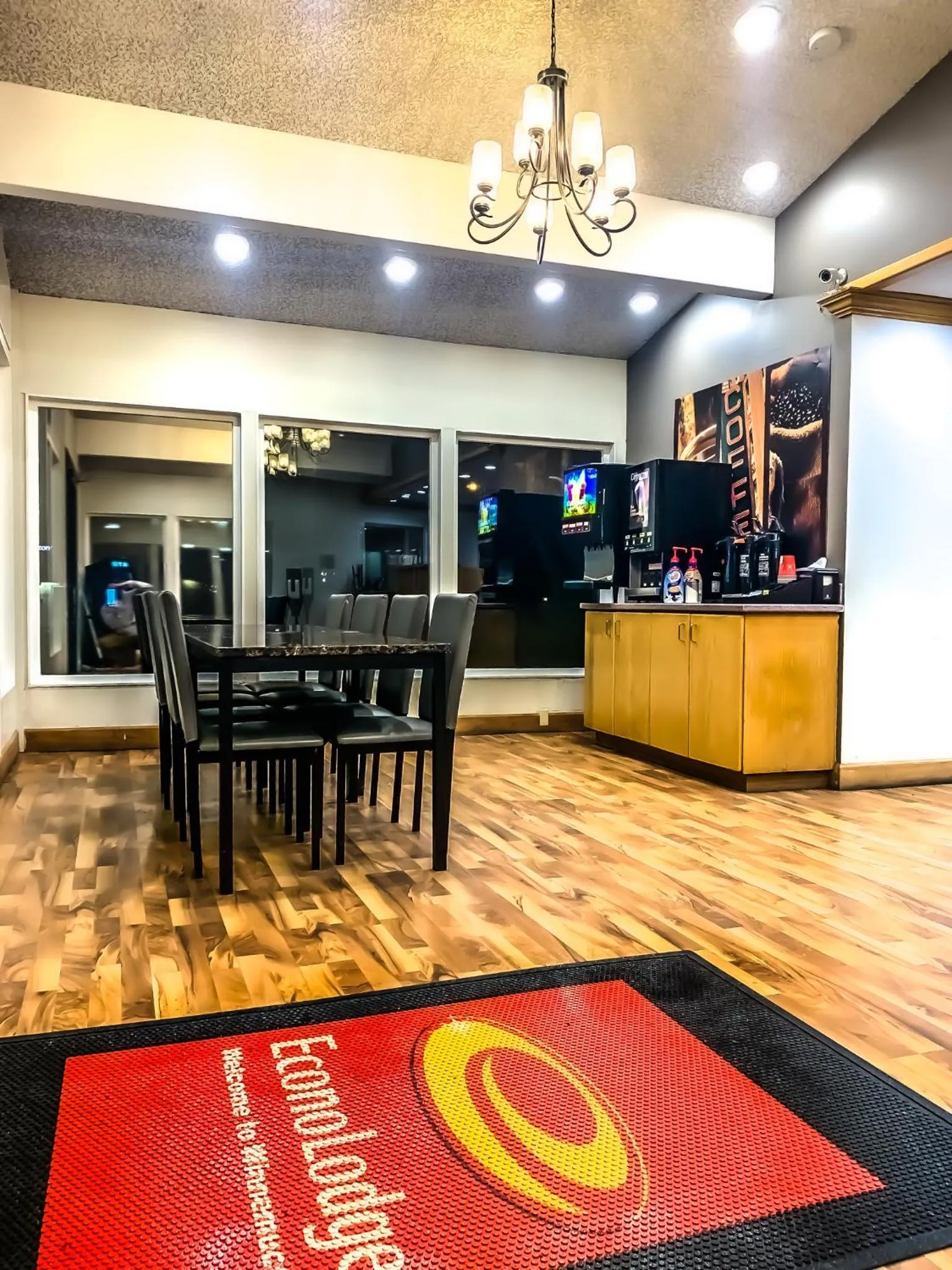 Coffee/tea facilities in Econo Lodge Inn & Suites Winnemucca