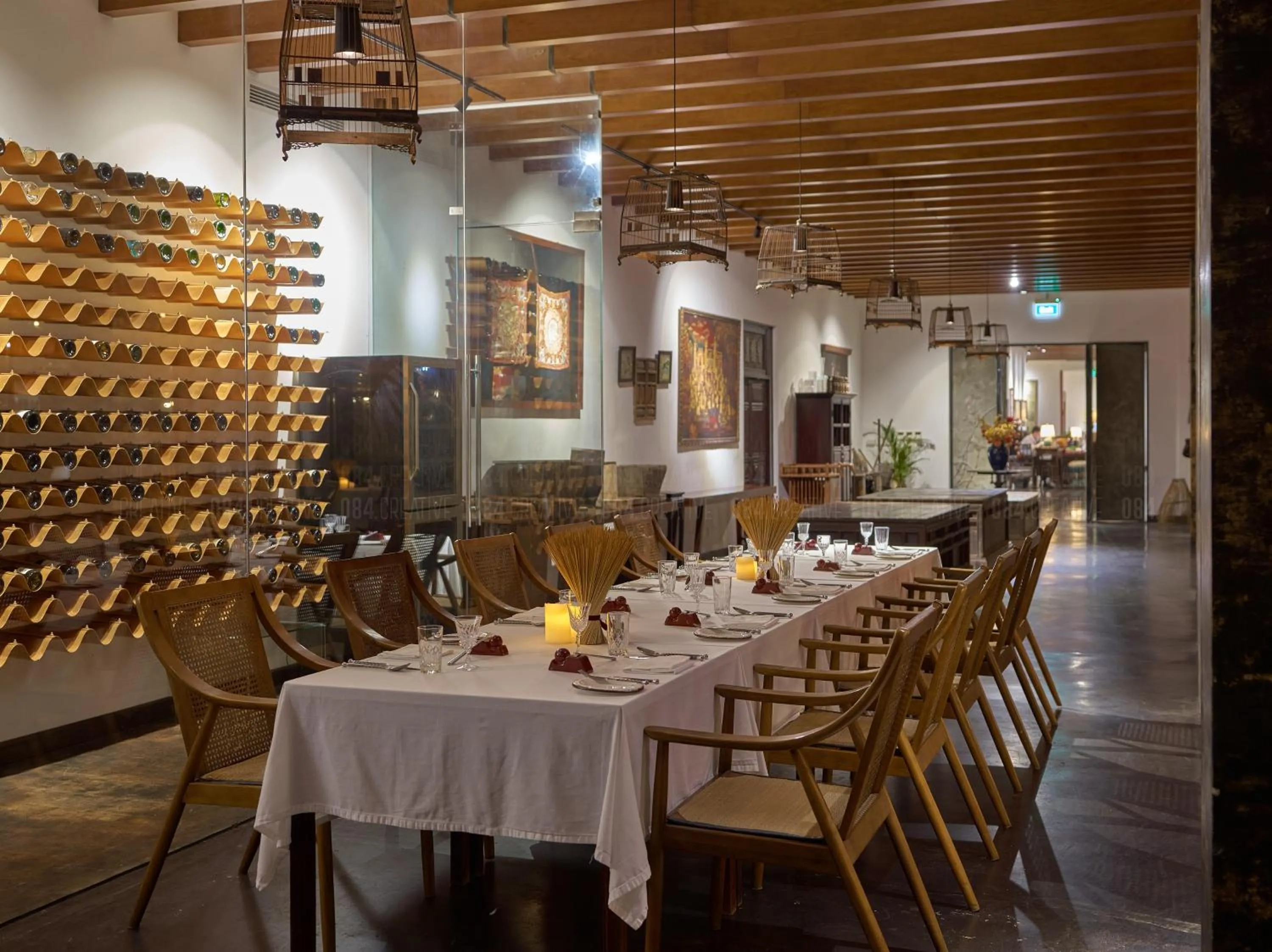 Restaurant/places to eat in aNhill Boutique