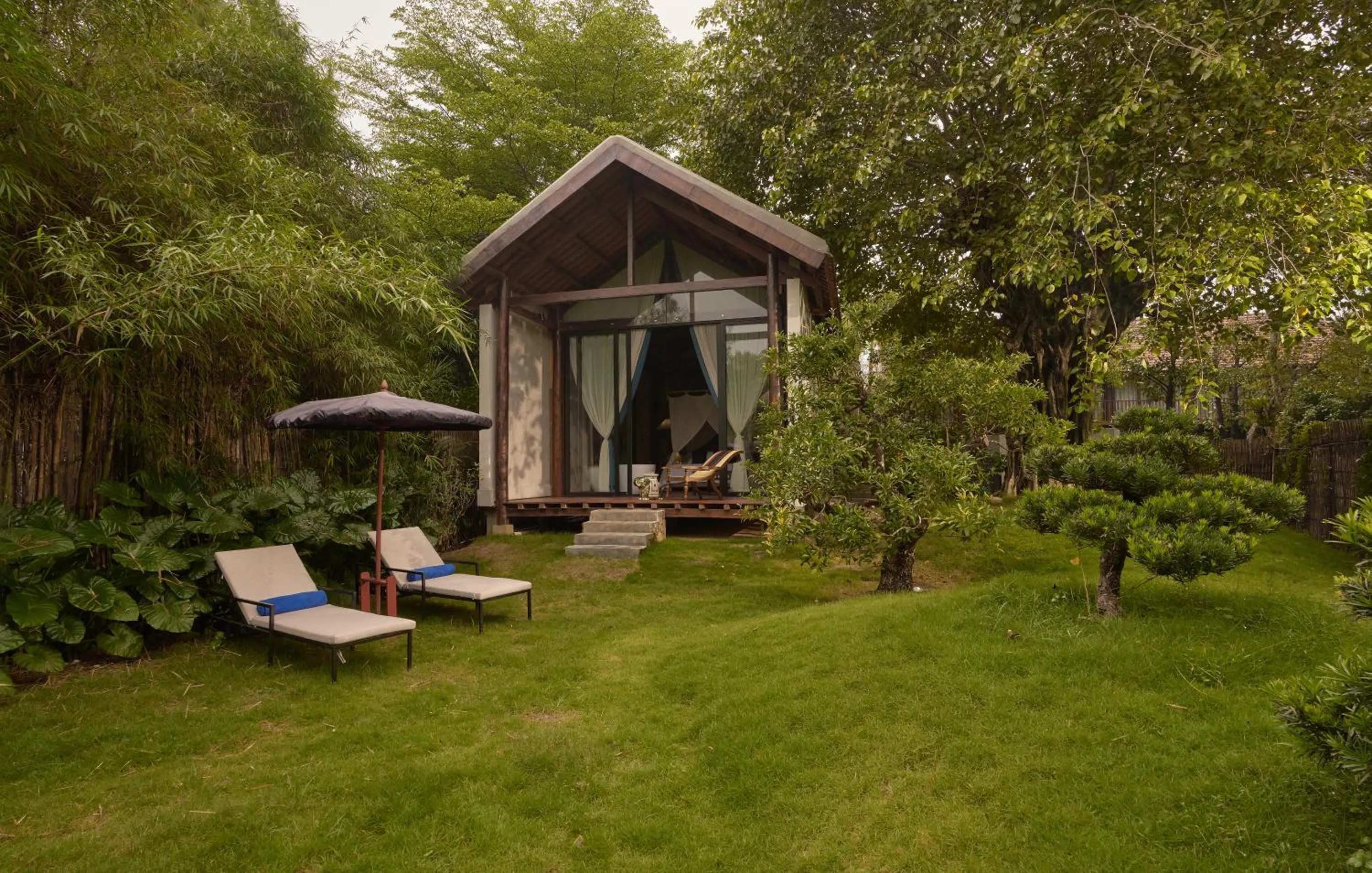 Garden in aNhill Boutique