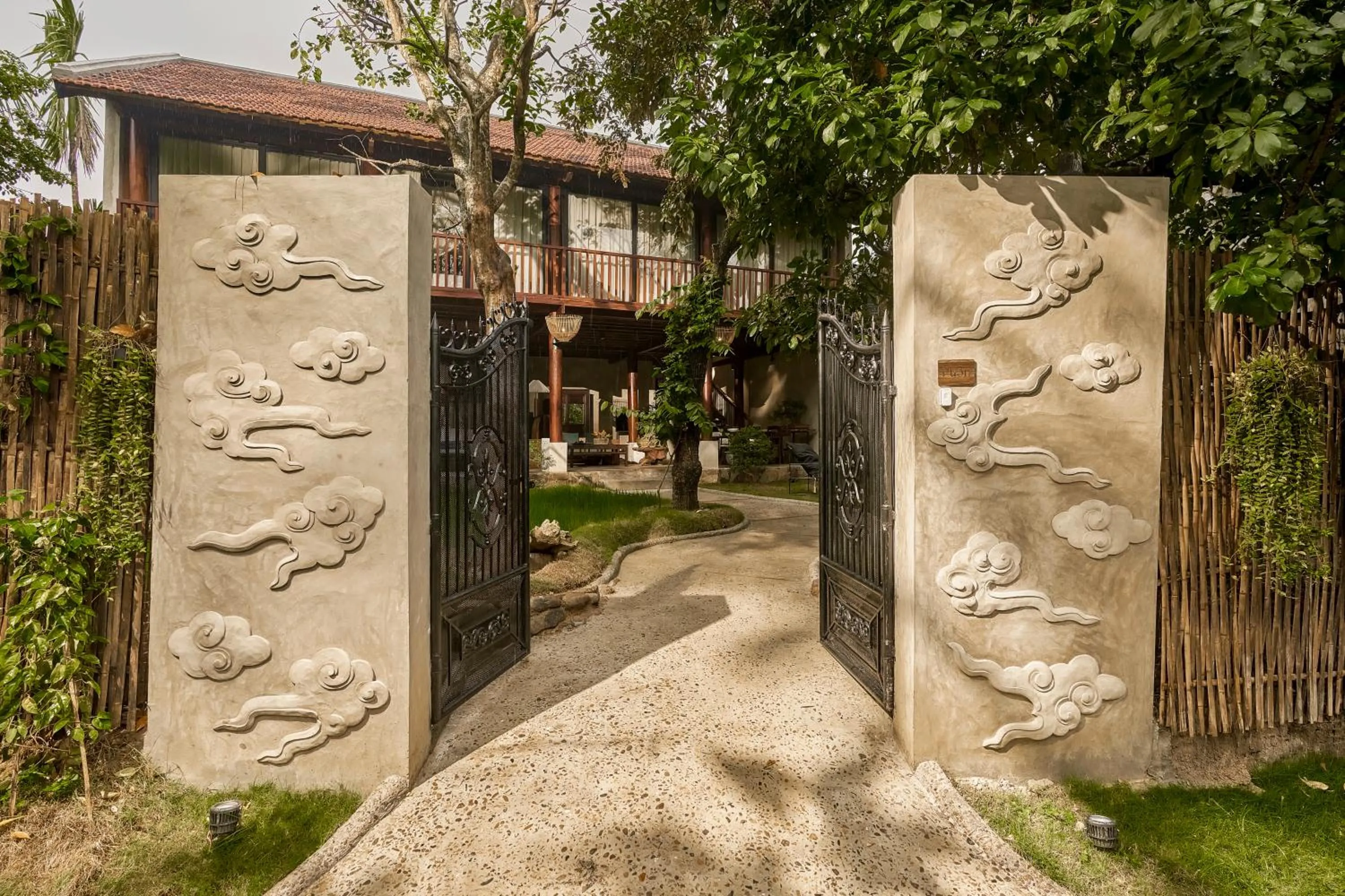 Garden in aNhill Boutique