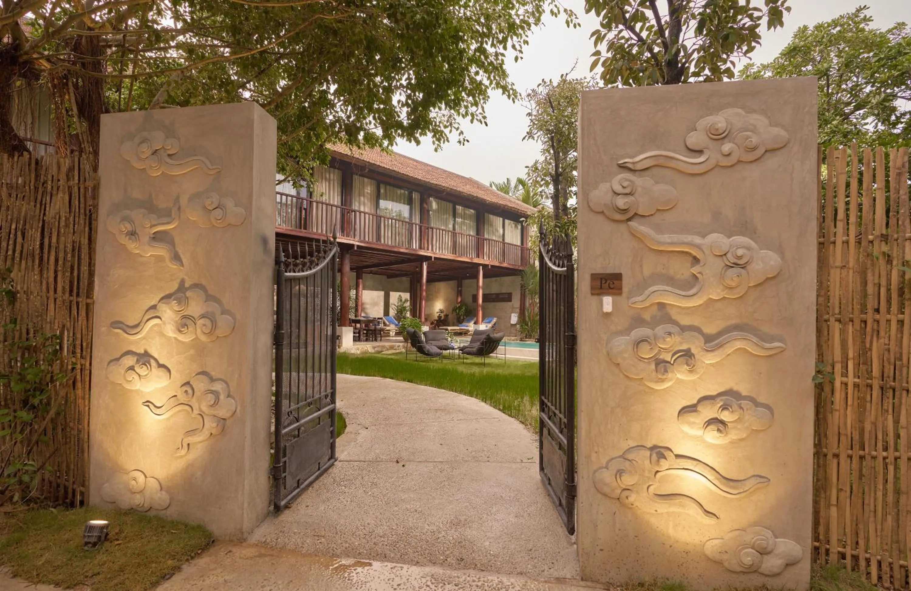 Day in aNhill Boutique